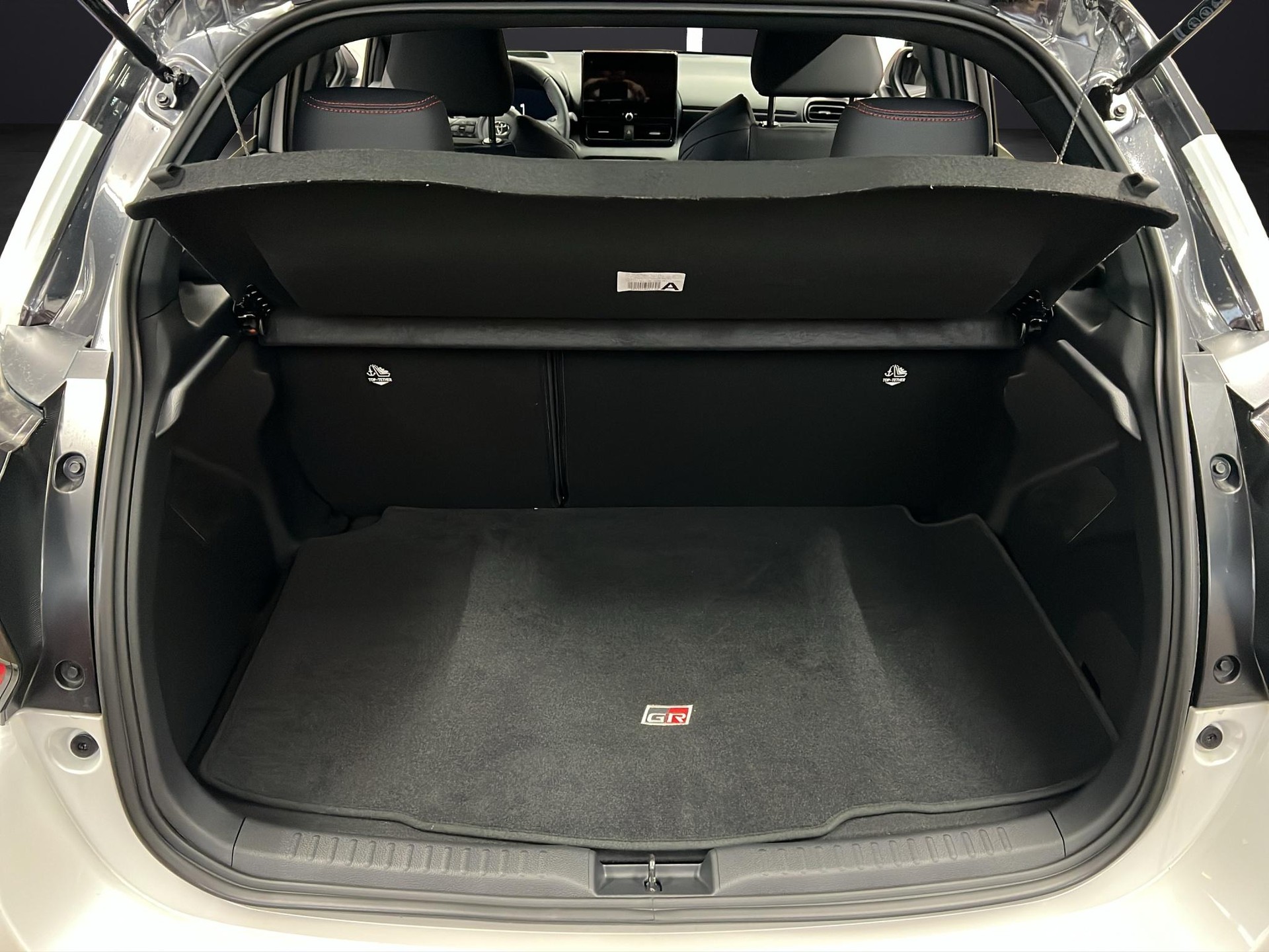 TOYOTA Yaris 1.5 VVT-i HSD GR Sport-image-14