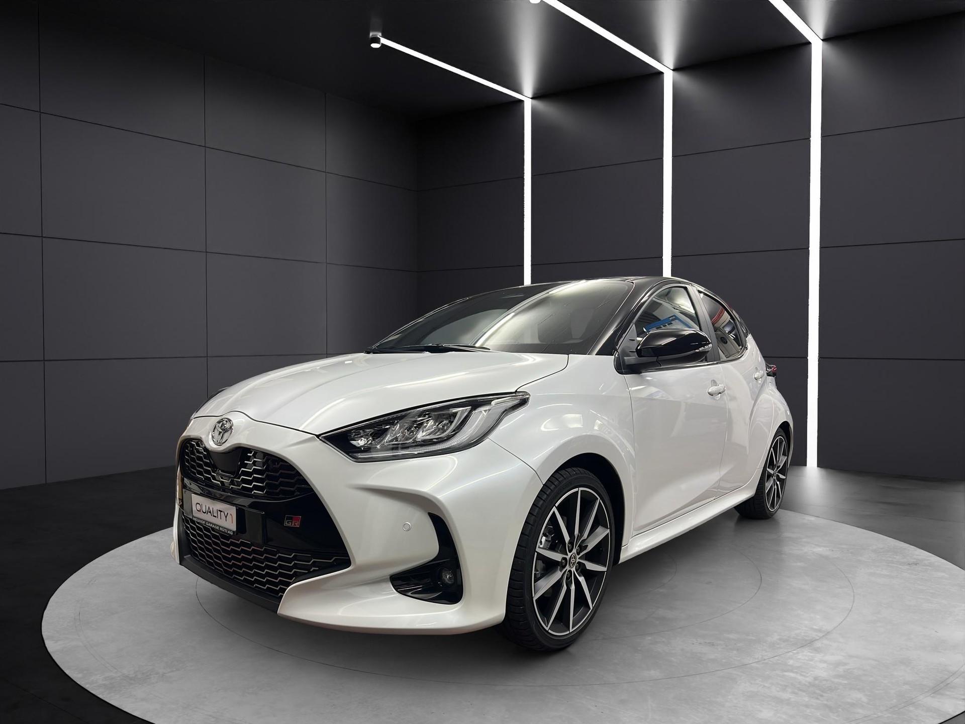 TOYOTA Yaris 1.5 VVT-i HSD GR Sport-image-0
