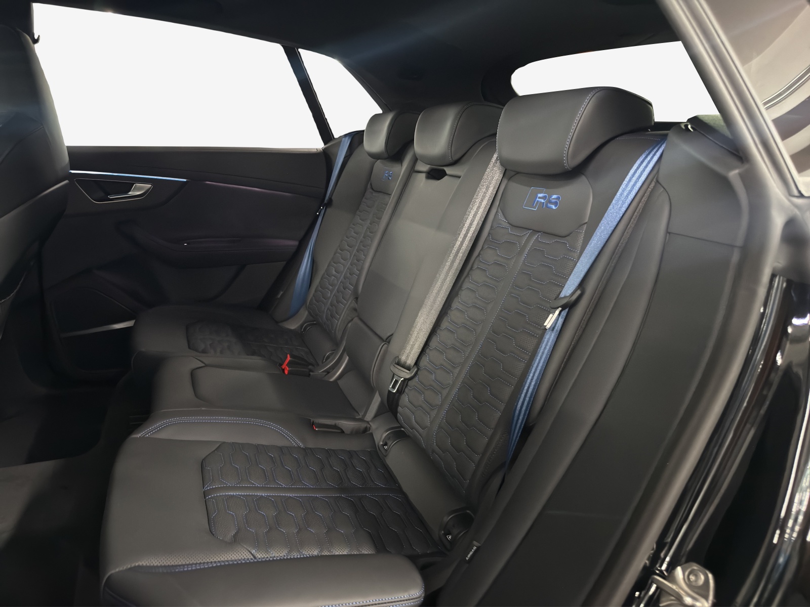 AUDI RSQ8 performance quattro-image-11