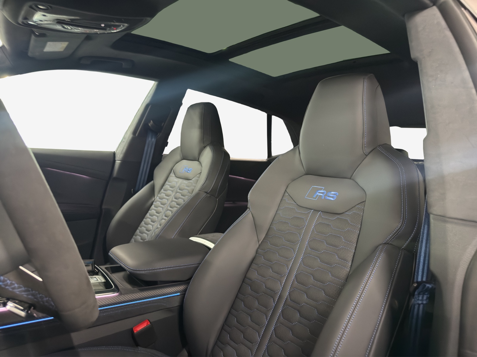 AUDI RSQ8 performance quattro-image-15