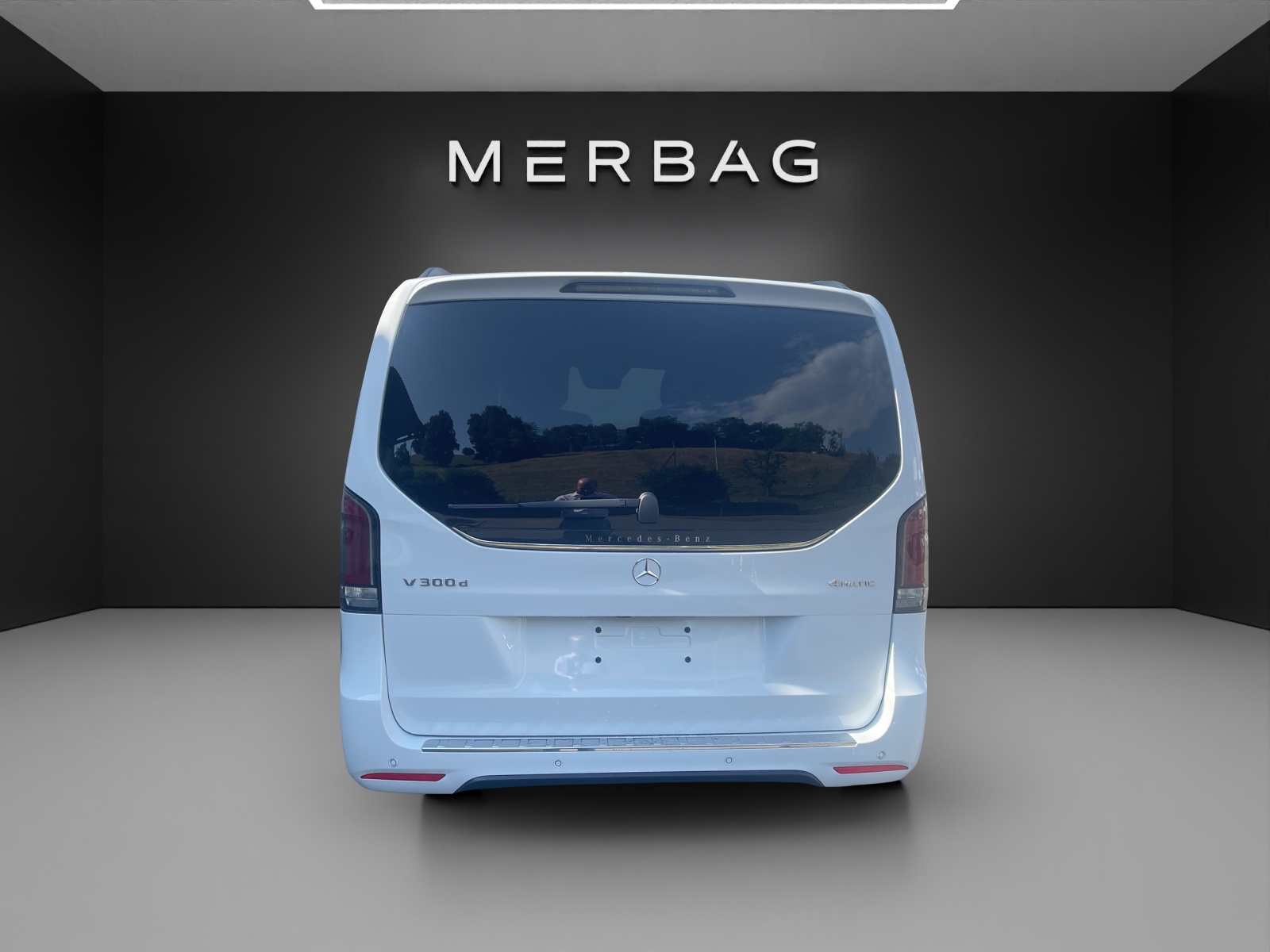 MERCEDES-BENZ V 300 d lang 4Matic Swiss Edition 9G-Tronic-image-4