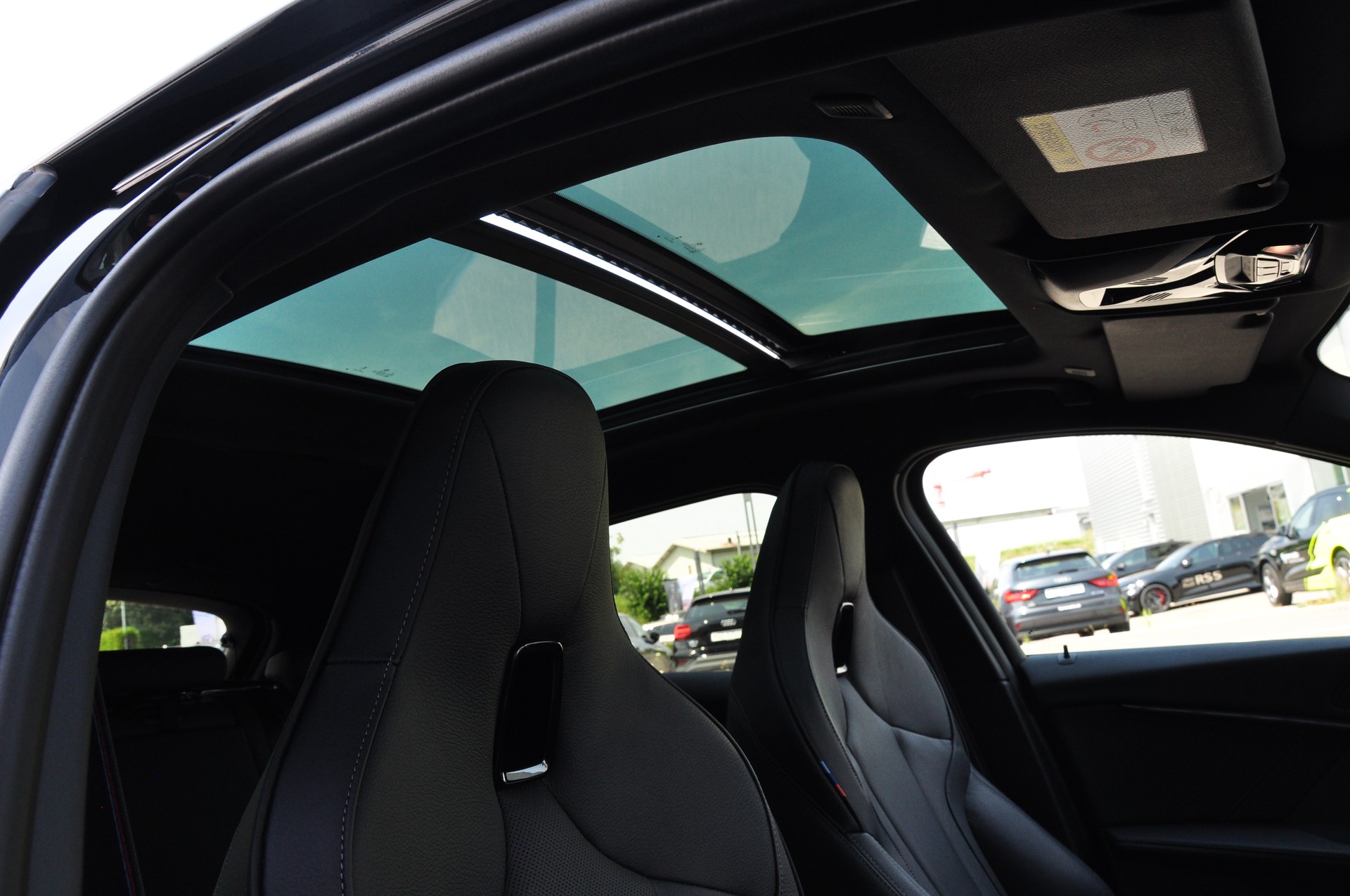 BMW M135i xDrive M Sport Pro Steptronic-image-19