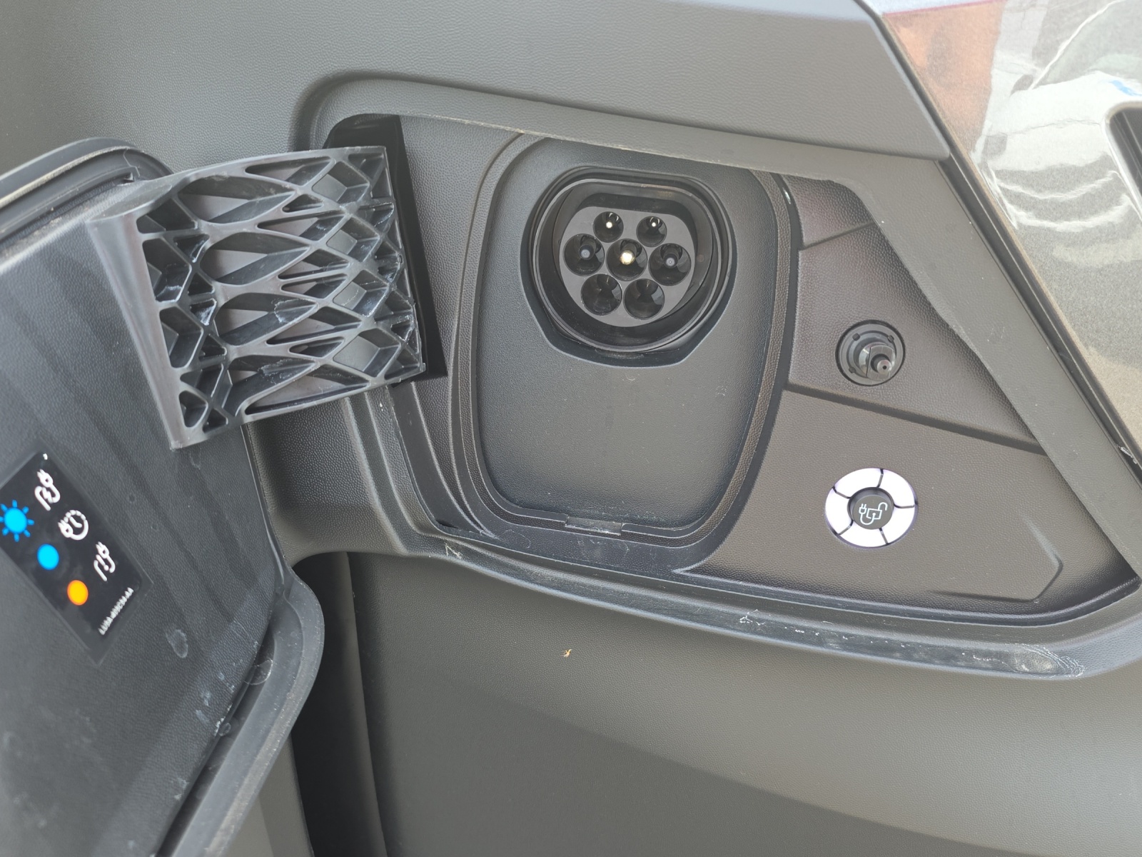 VW Transporter 2.5 TSI e-Hybrid-image-12