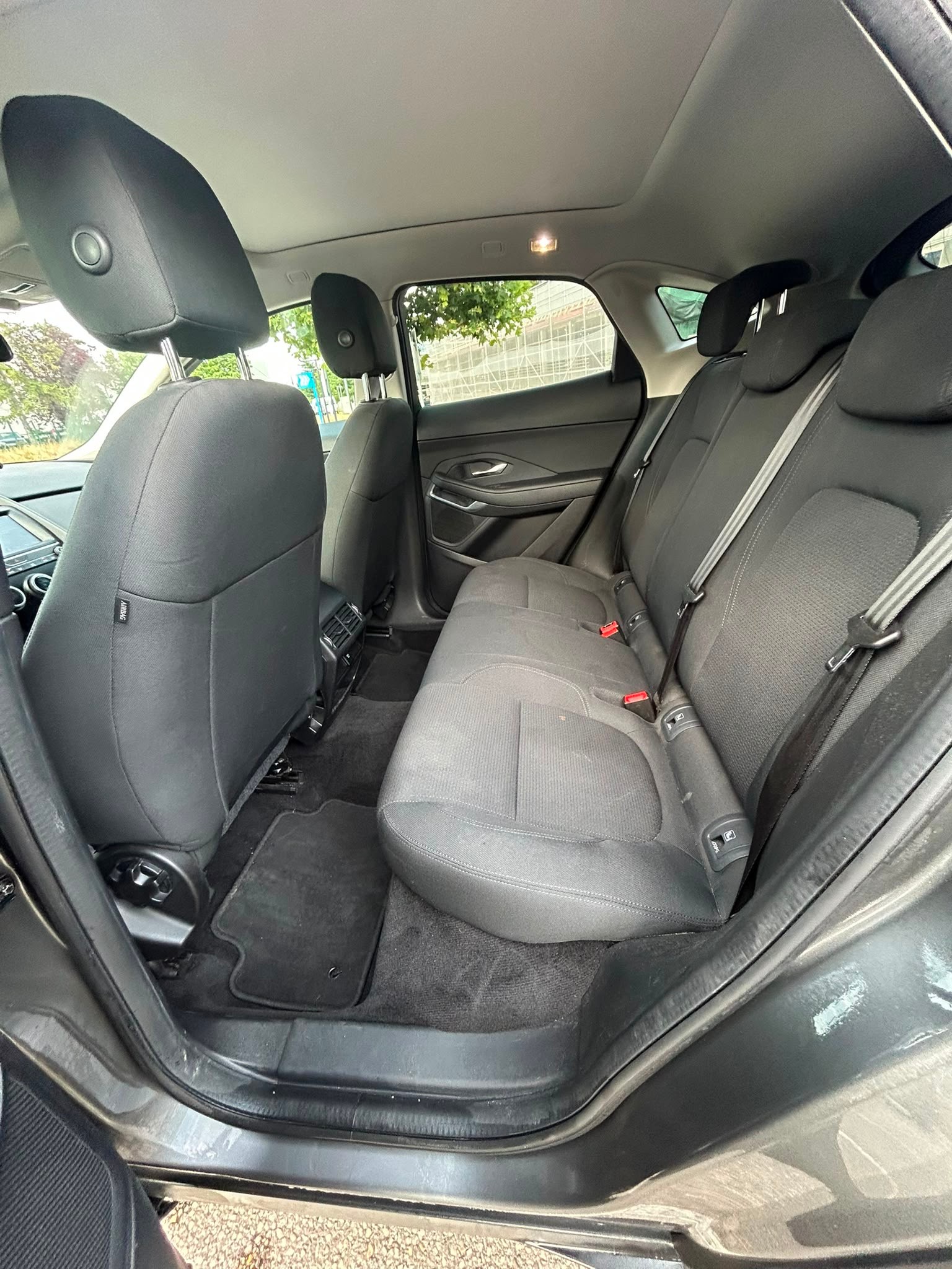 JAGUAR E-Pace 2.0 P200 AWD Automatik-image-10
