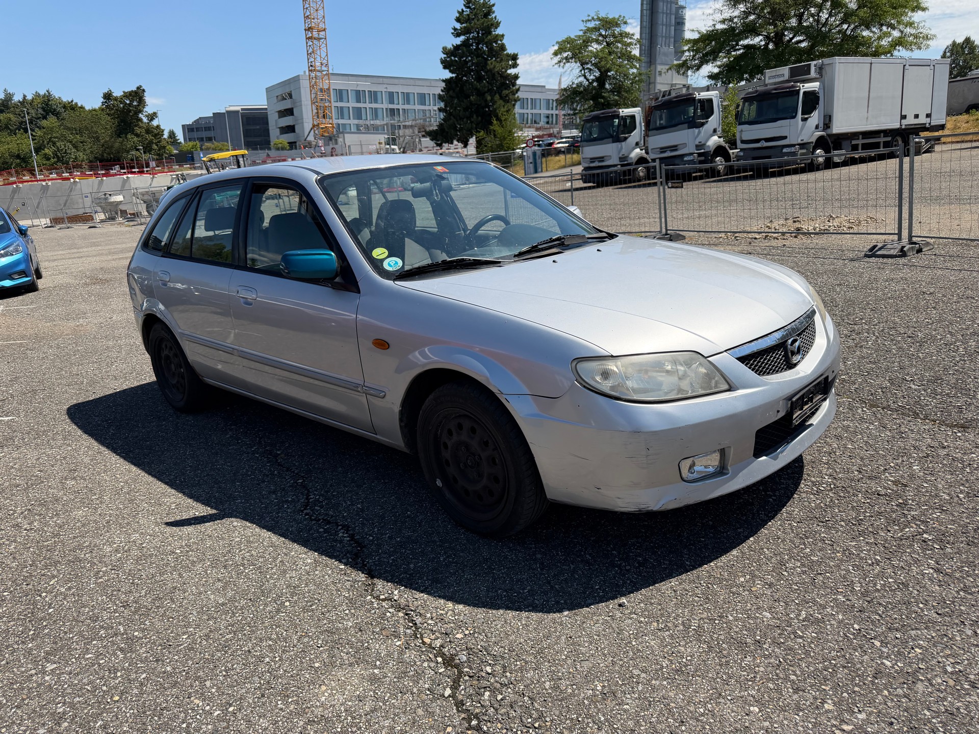 MAZDA 323 F 2.0i-16V-image-2