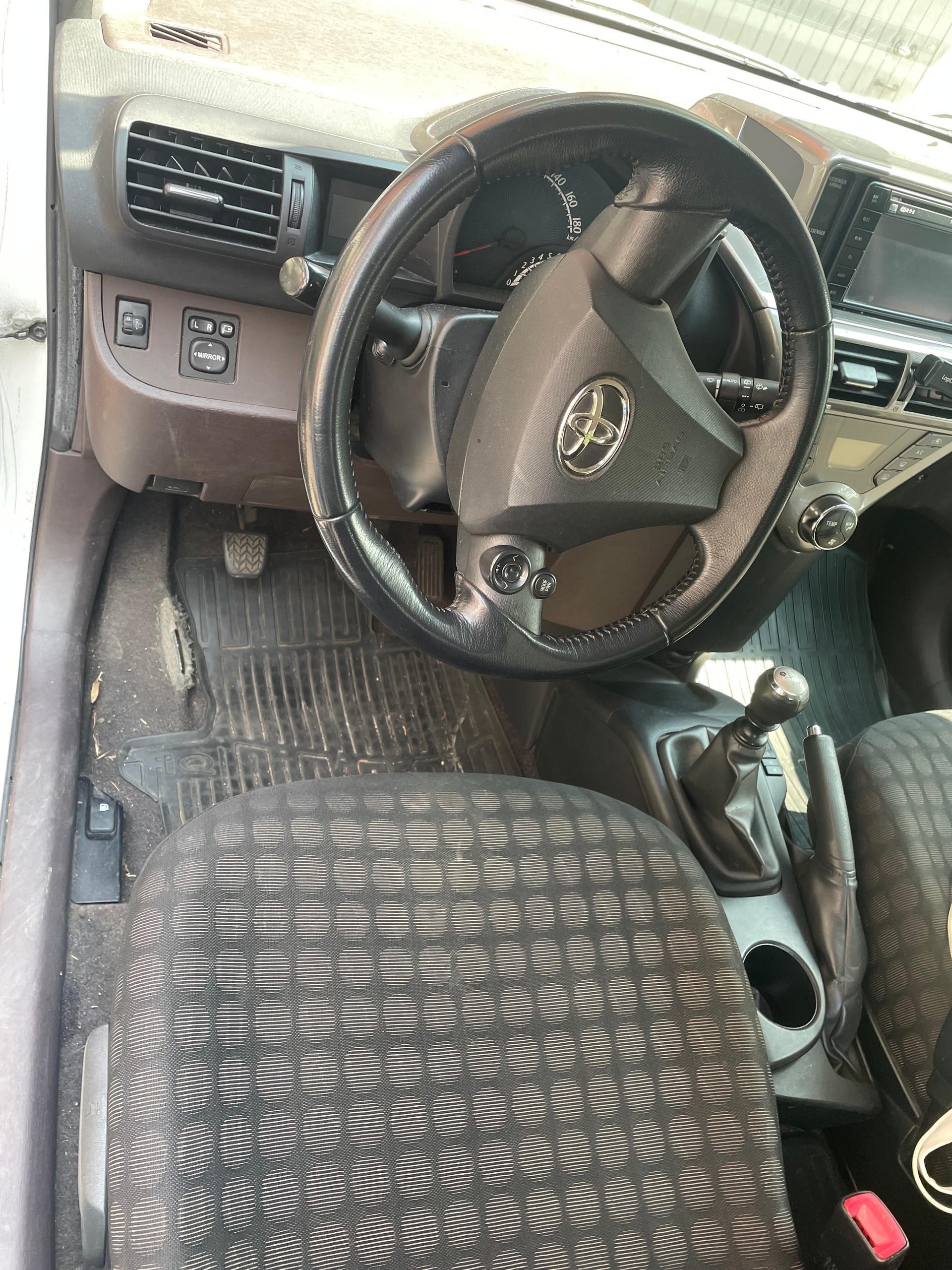 TOYOTA 1.0 VVT-i Q-image-5