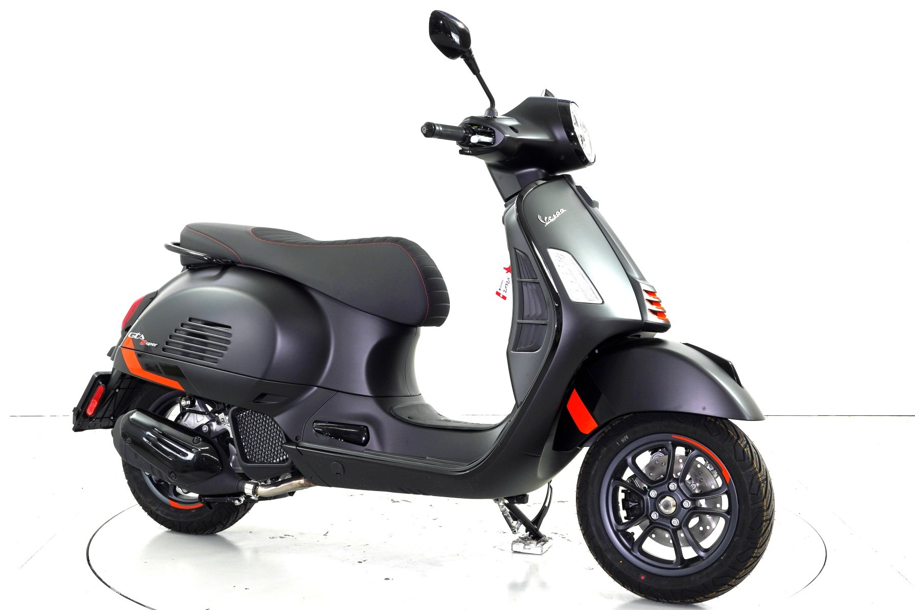 PIAGGIO Vespa GTS 125 Super Sport ABS-showroom-element-1