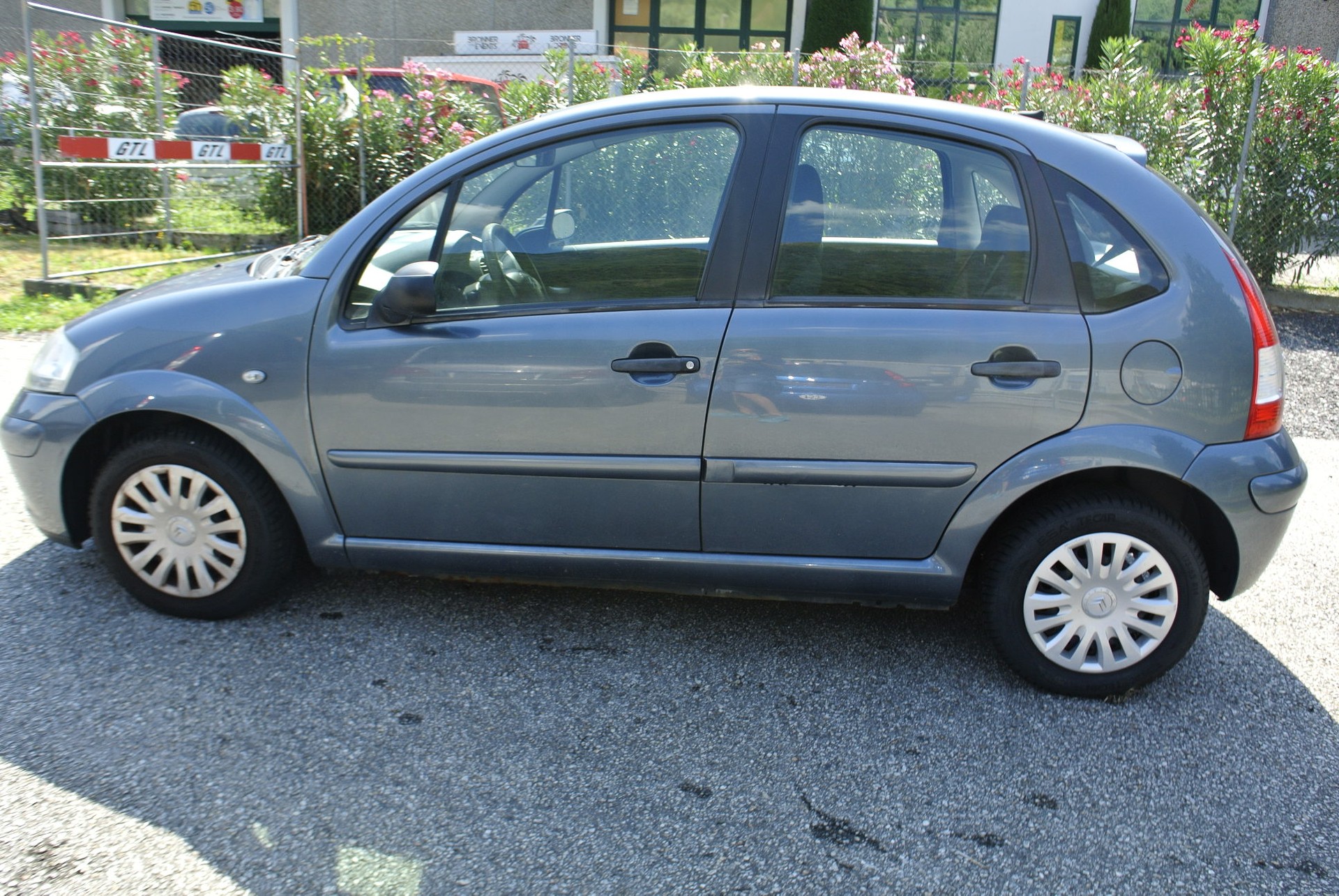 CITROEN C3 1.1i Furio-image-12
