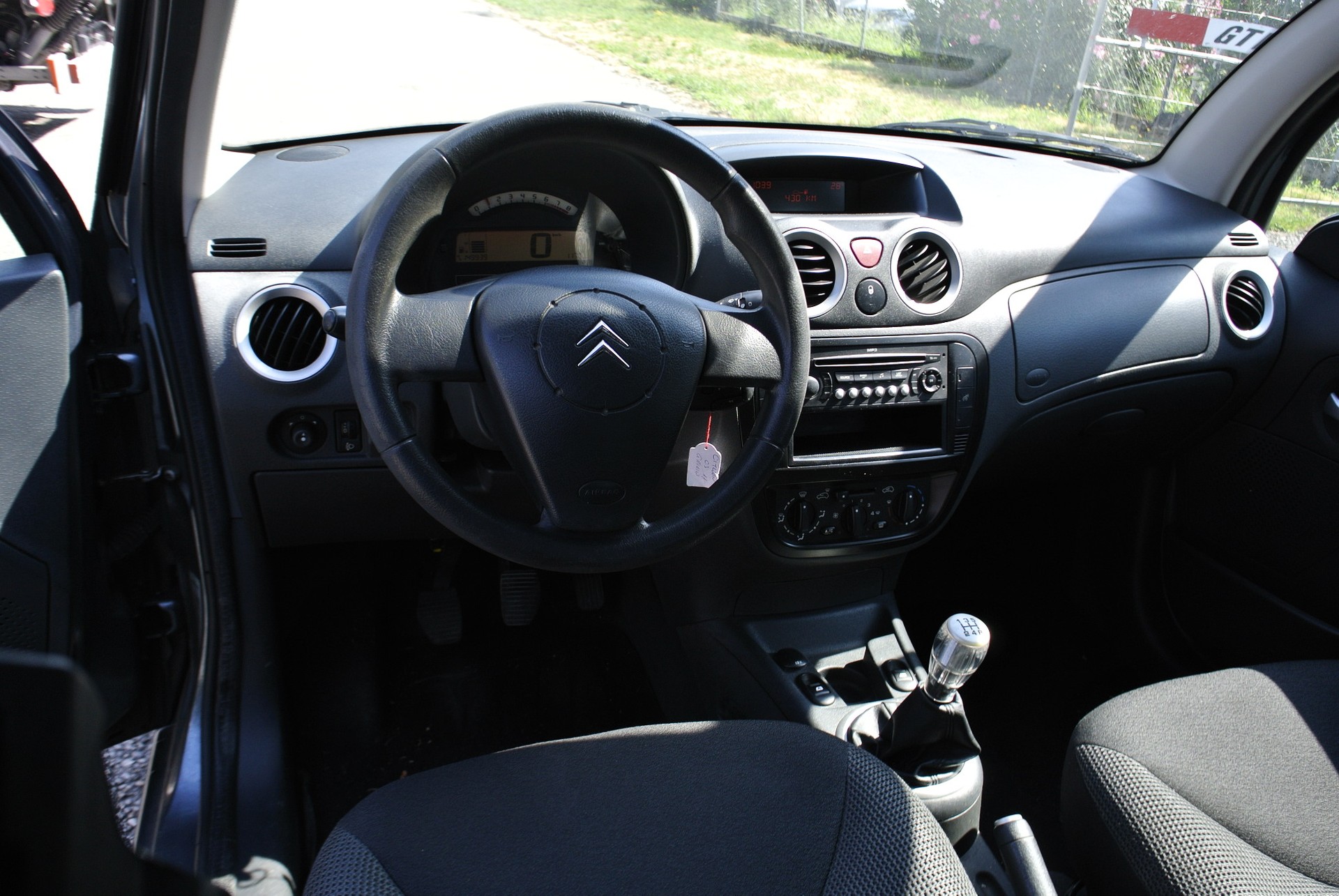 CITROEN C3 1.1i Furio-image-18