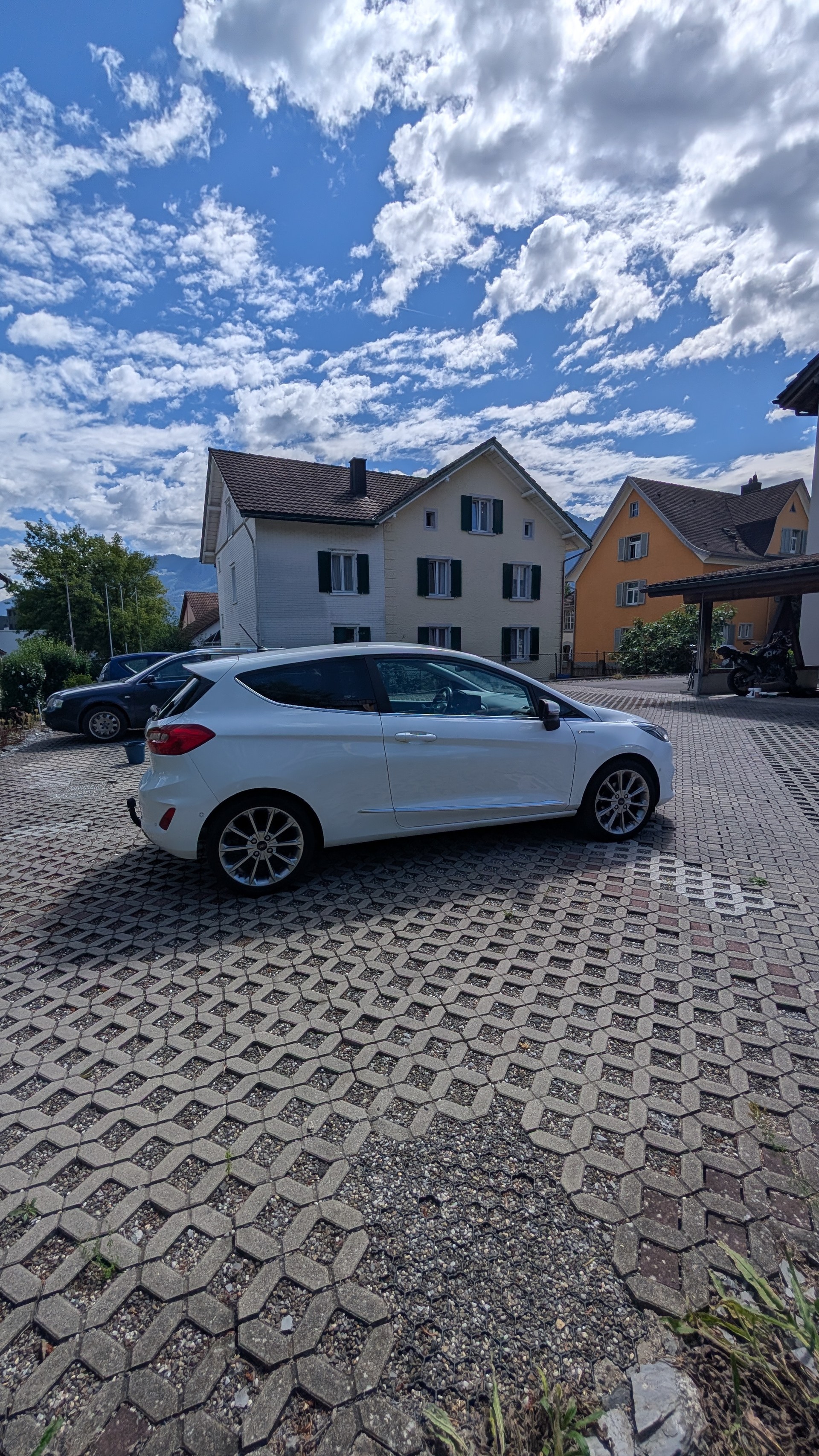 FORD 1.0 EcoB Vignale-image-3