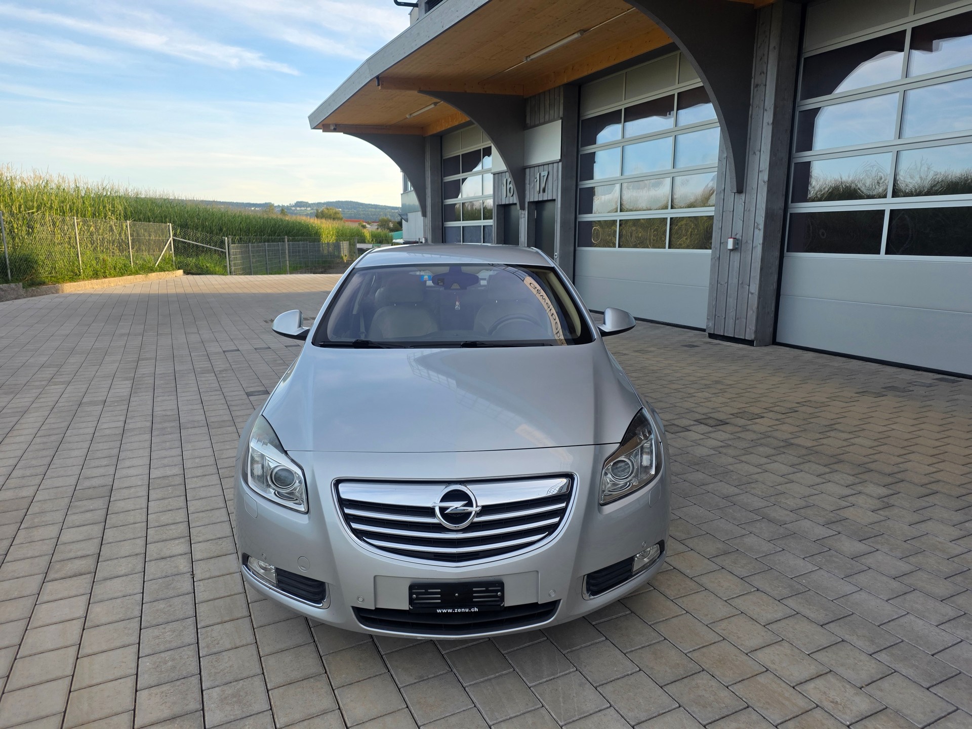 OPEL Insignia 2.0 Turbo Sport Automatic-image-1