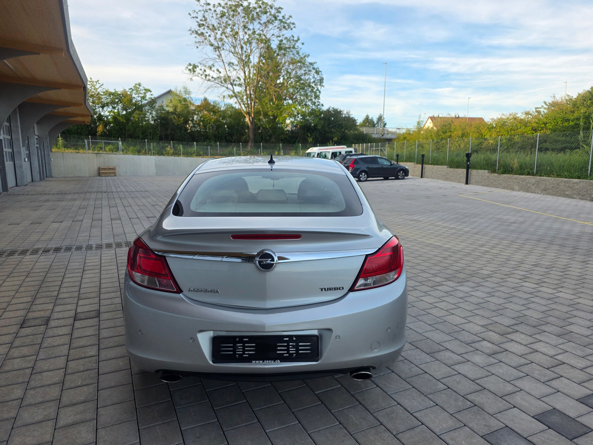 OPEL Insignia 2.0 Turbo Sport Automatic-image-8