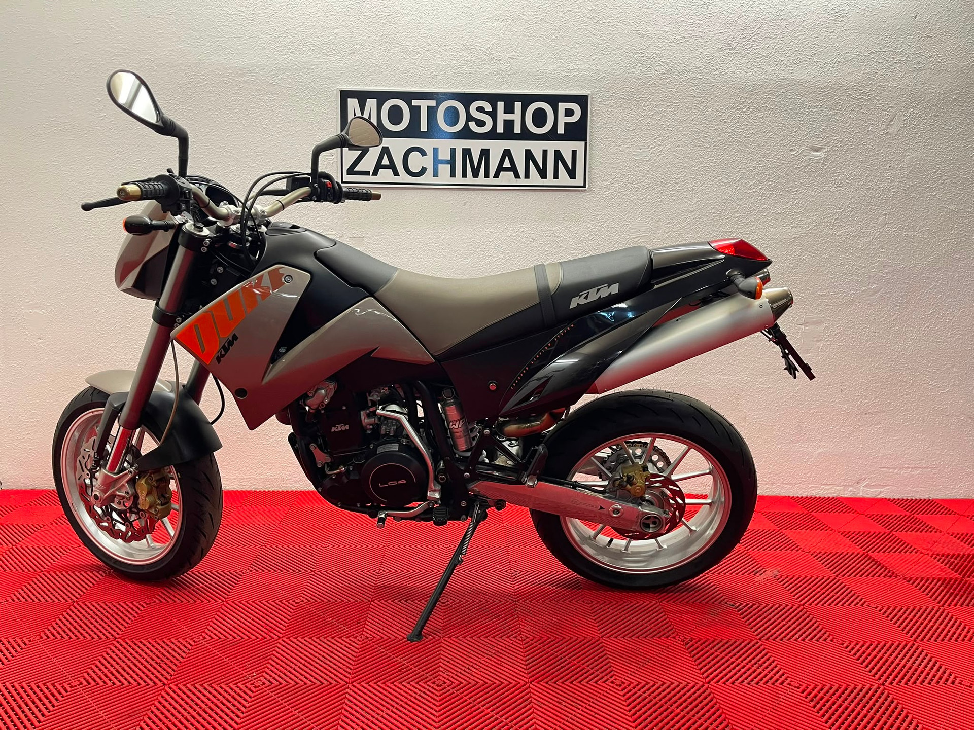 KTM 640 Duke-E II-showroom-element-3