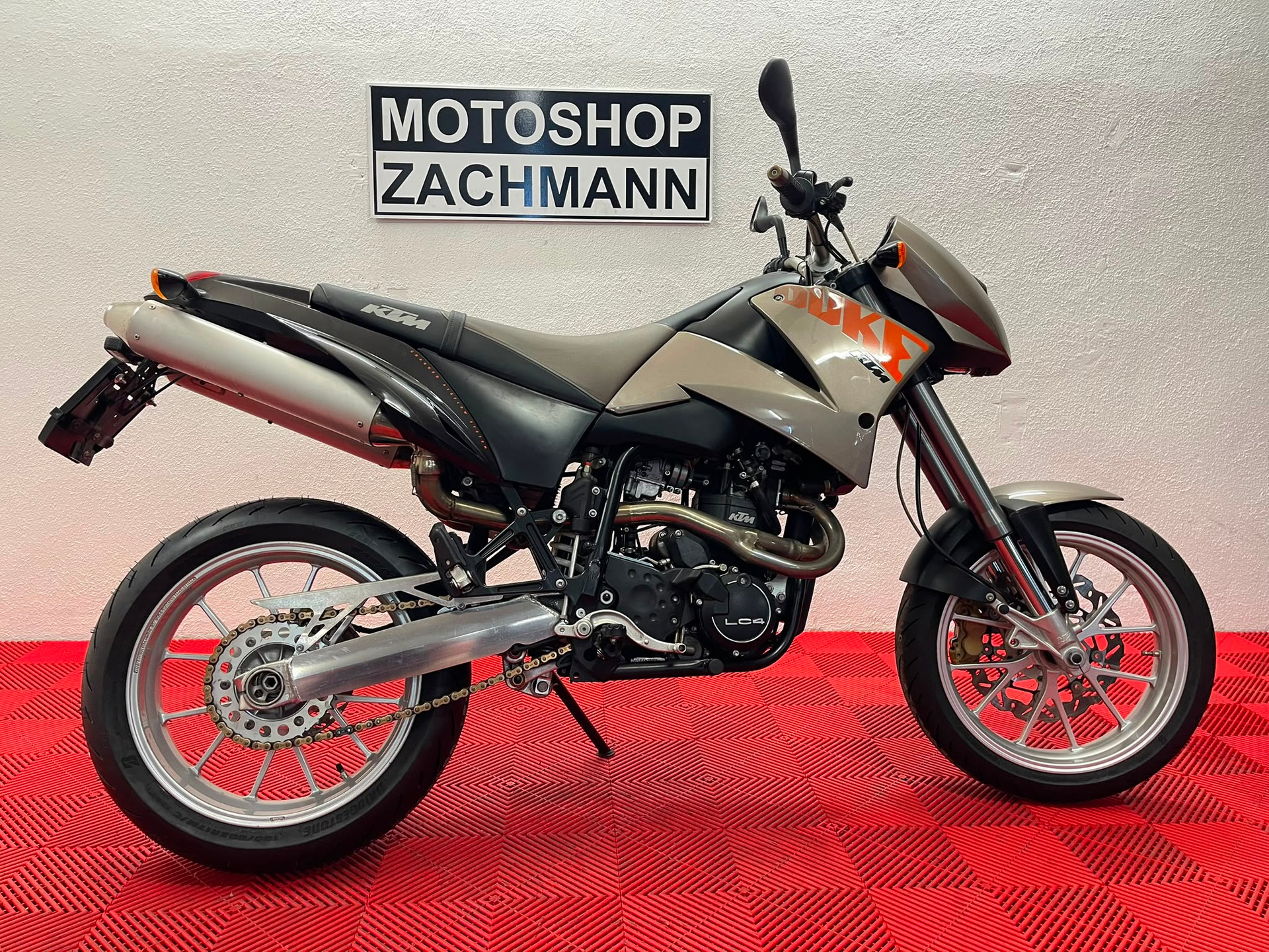 KTM 640 Duke-E II