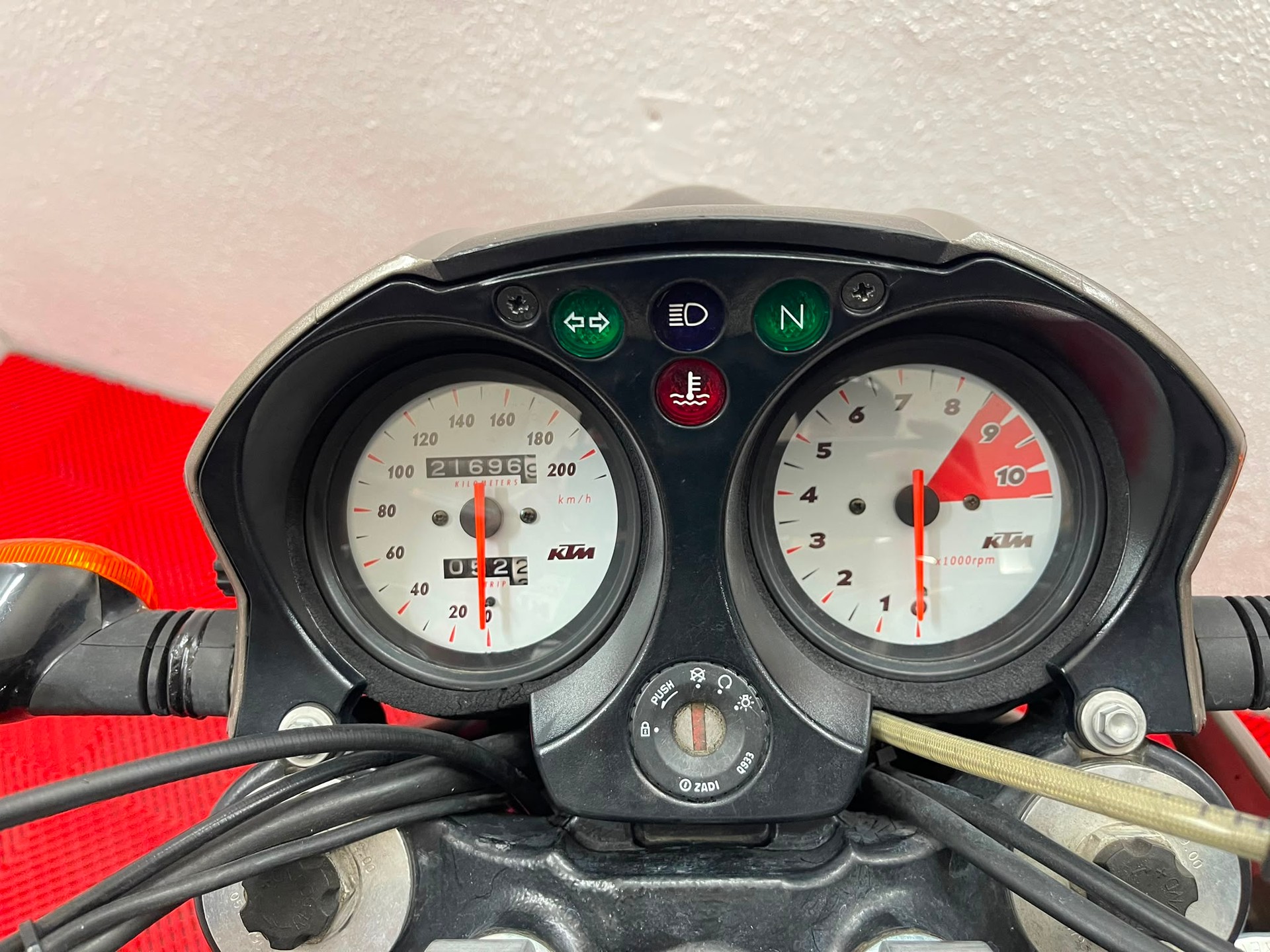 KTM 640 Duke-E II-image-10