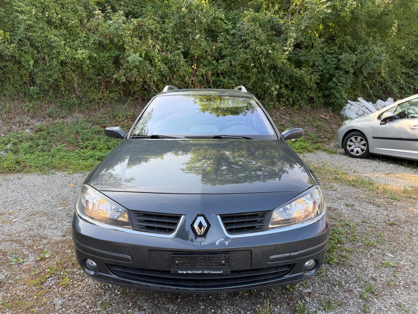 RENAULT Laguna Grandtour 2.0 16V T Dynamique-image-0