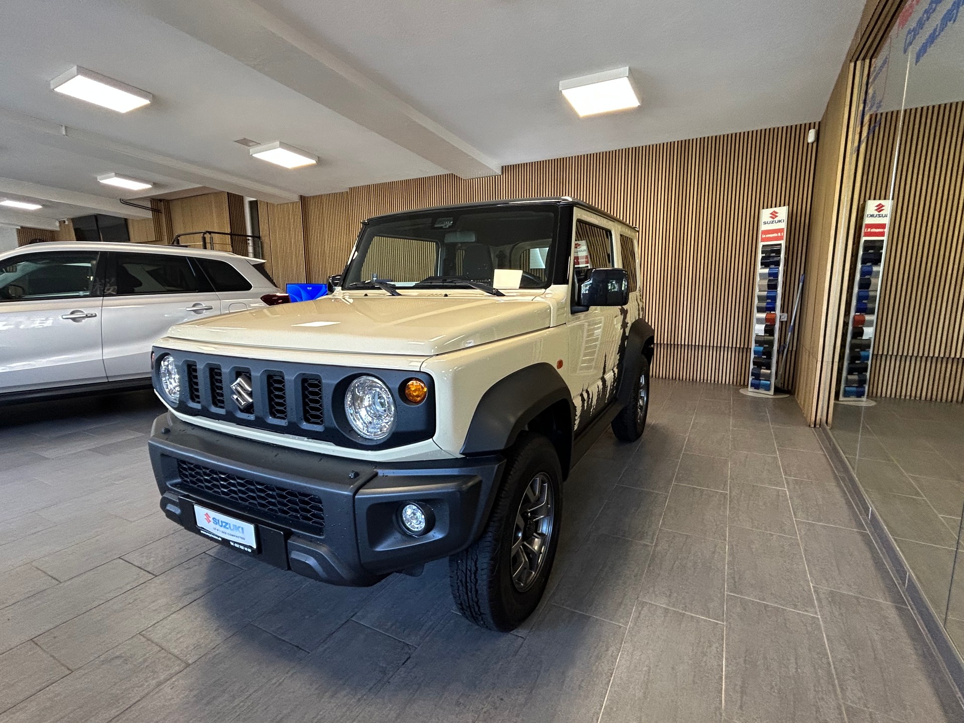 SUZUKI Jimny 1.5 Compact Top Automatique 4 Place/4Platz-image-3