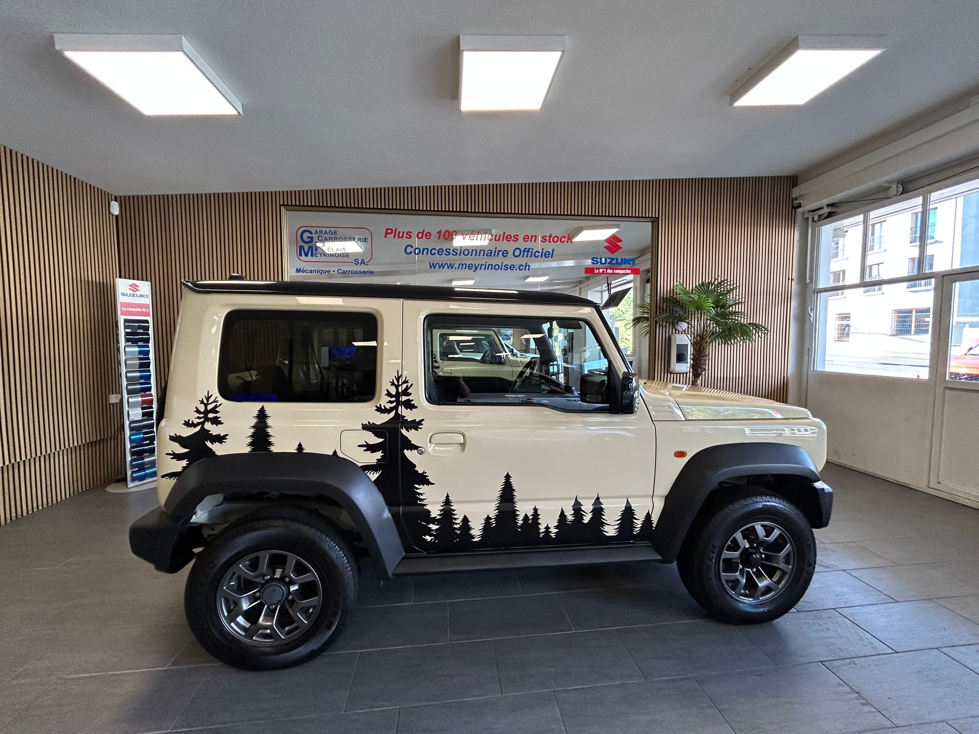 SUZUKI Jimny 1.5 Compact Top Automatique 4 Place/4Platz-image-0