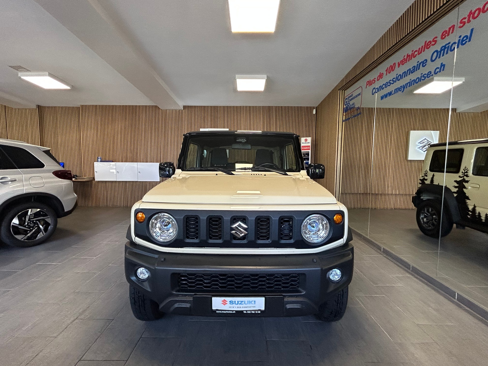 SUZUKI Jimny 1.5 Compact Top Automatique 4 Place/4Platz-image-2