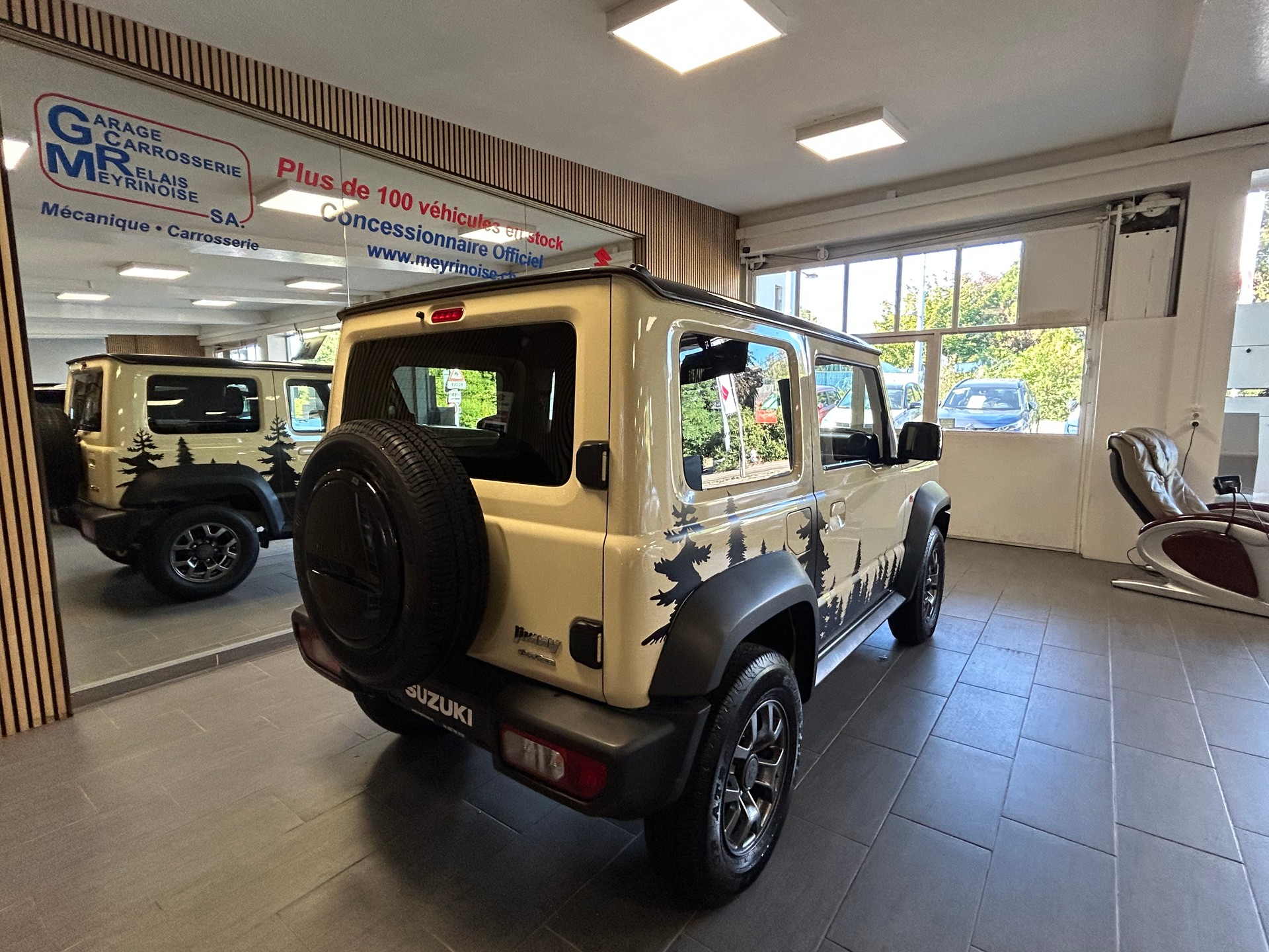 SUZUKI Jimny 1.5 Compact Top Automatique 4 Place/4Platz-image-6