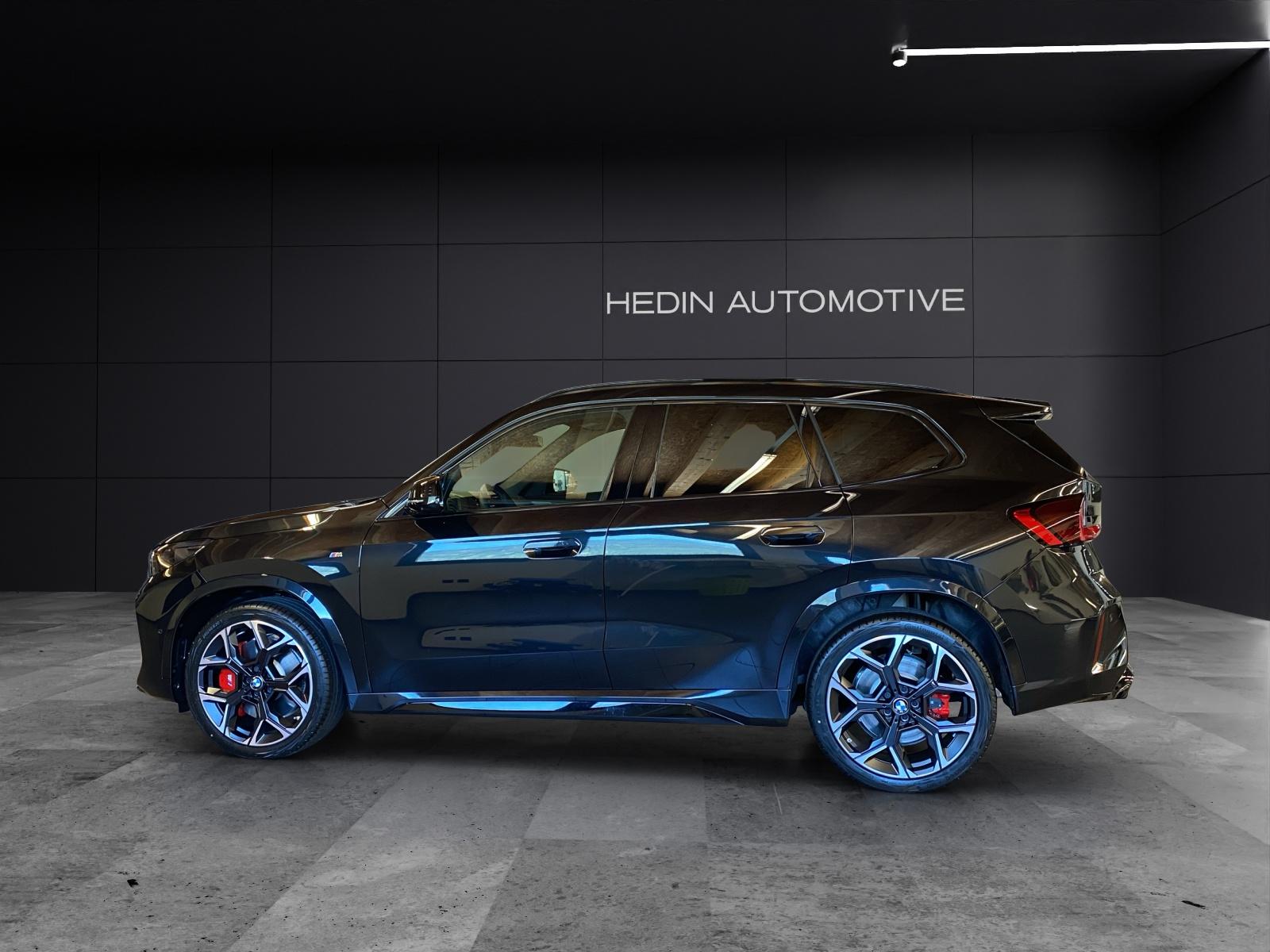 BMW X1 M35i-showroom-element-1