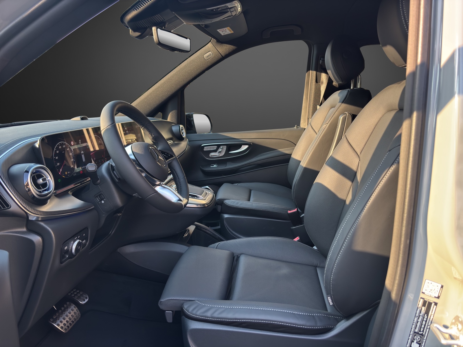 MERCEDES-BENZ V 300 d lang 4Matic Swiss Edition 9G-Tronic-image-9