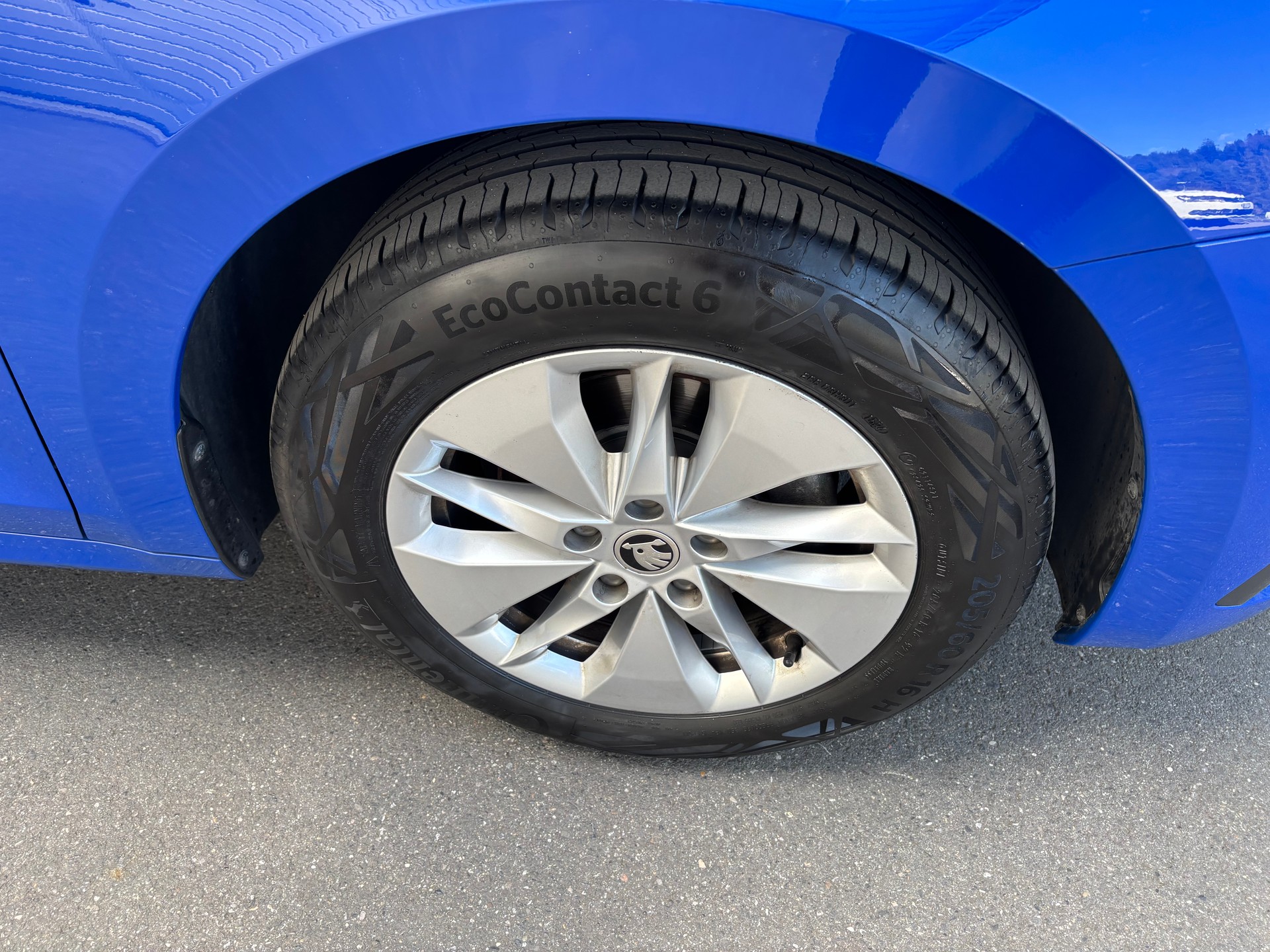 SKODA Octavia Combi 2.0 TDI DSG Ambition-image-9