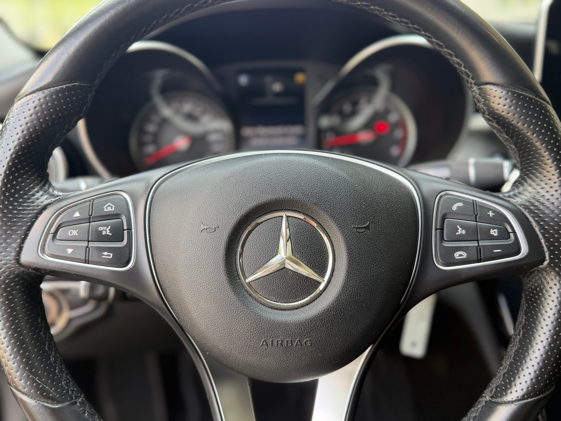 MERCEDES-BENZ C 180-image-13