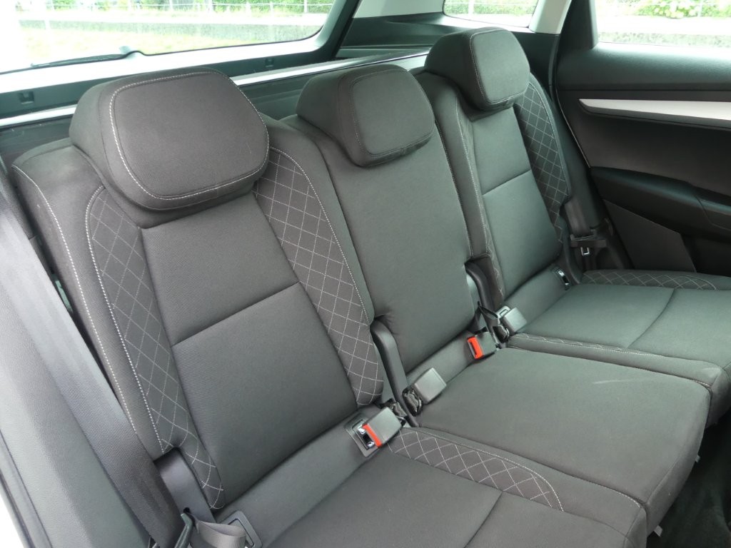 SKODA Karoq 1.5 TSI ACT Ambition DSG-image-13