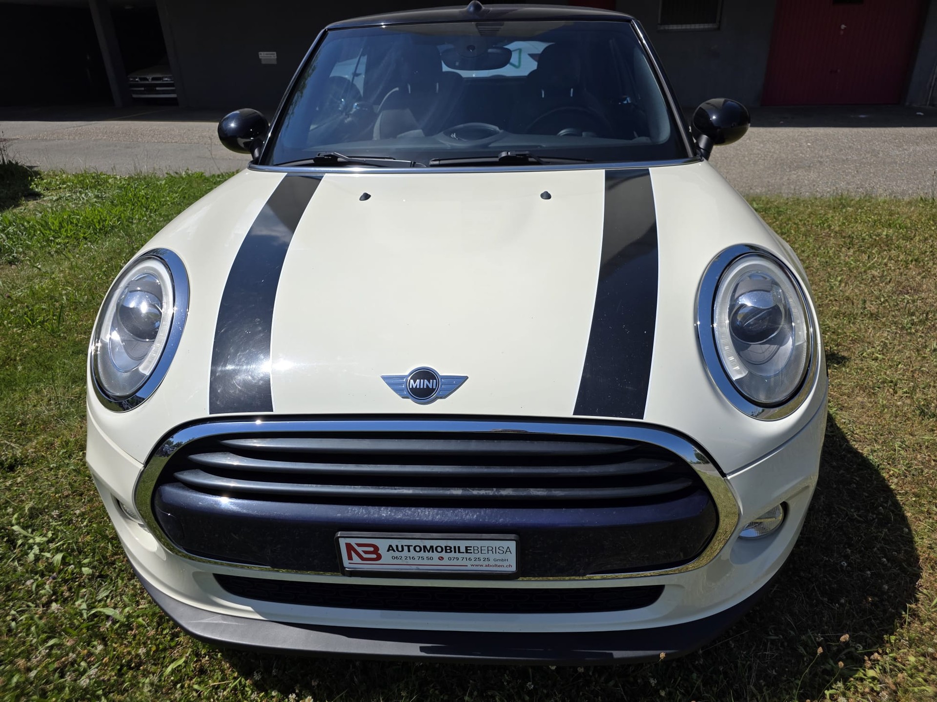 MINI Cooper Cabriolet-image-2