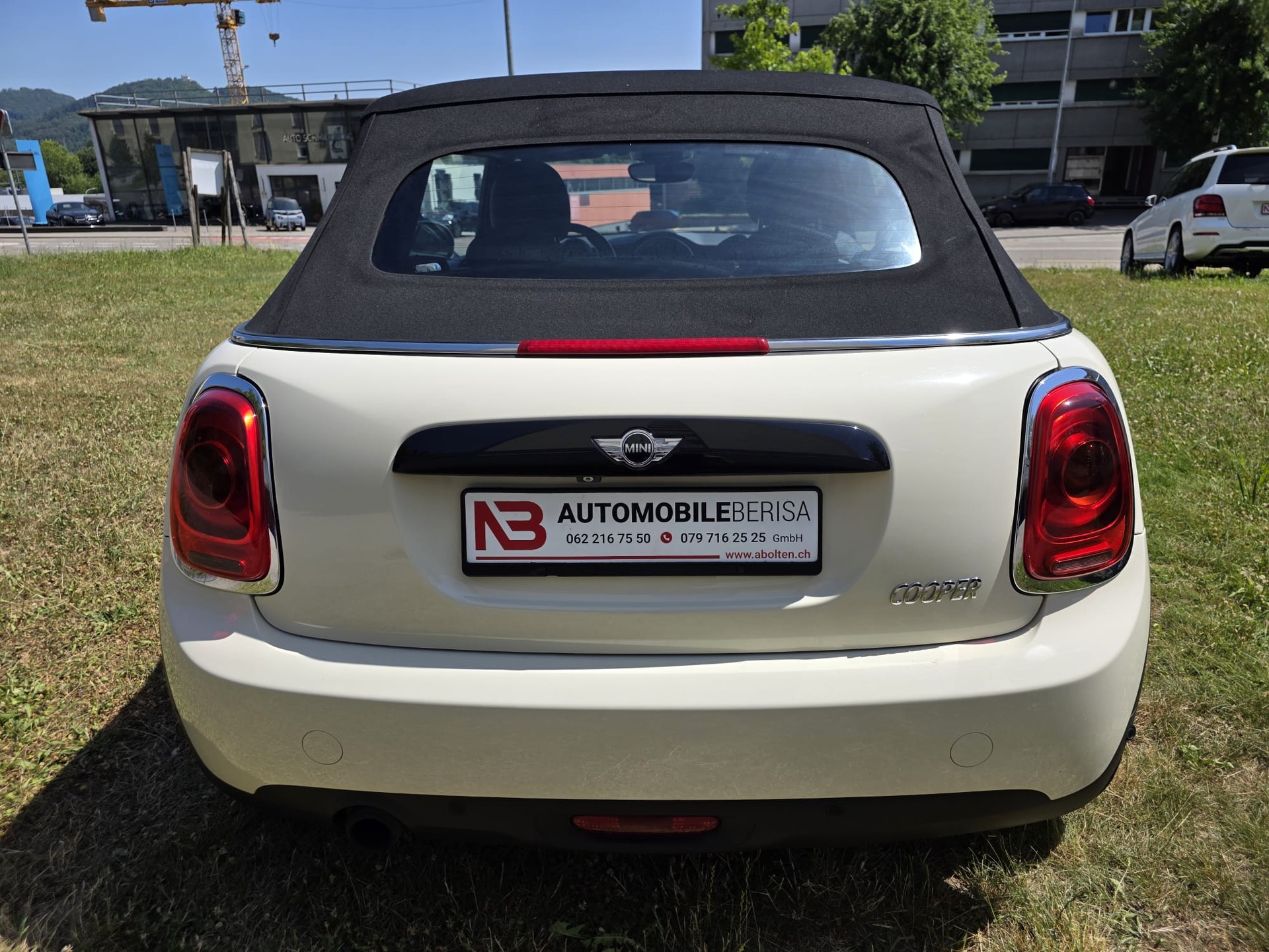 MINI Cooper Cabriolet-image-5
