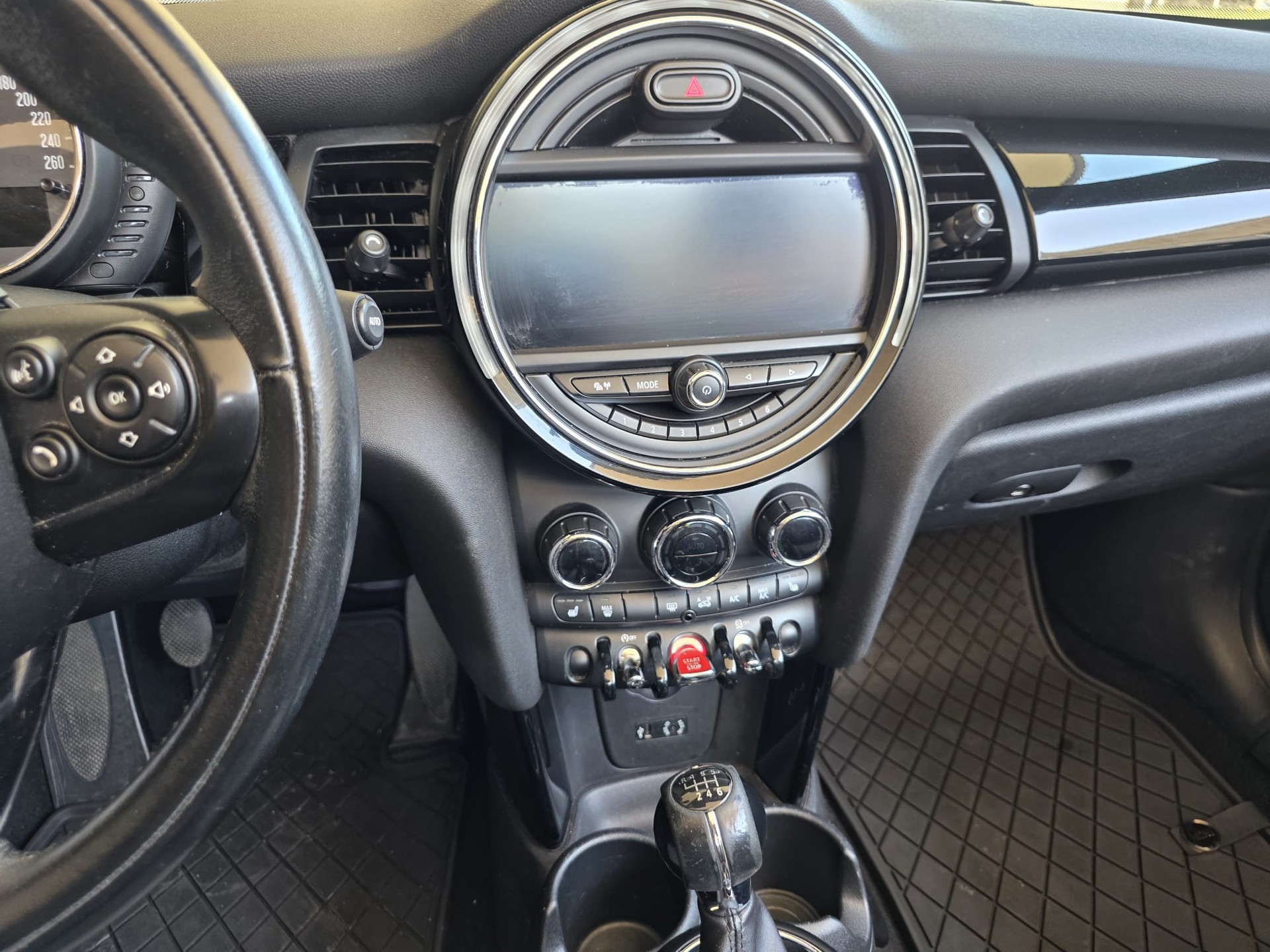 MINI Cooper Cabriolet-image-10