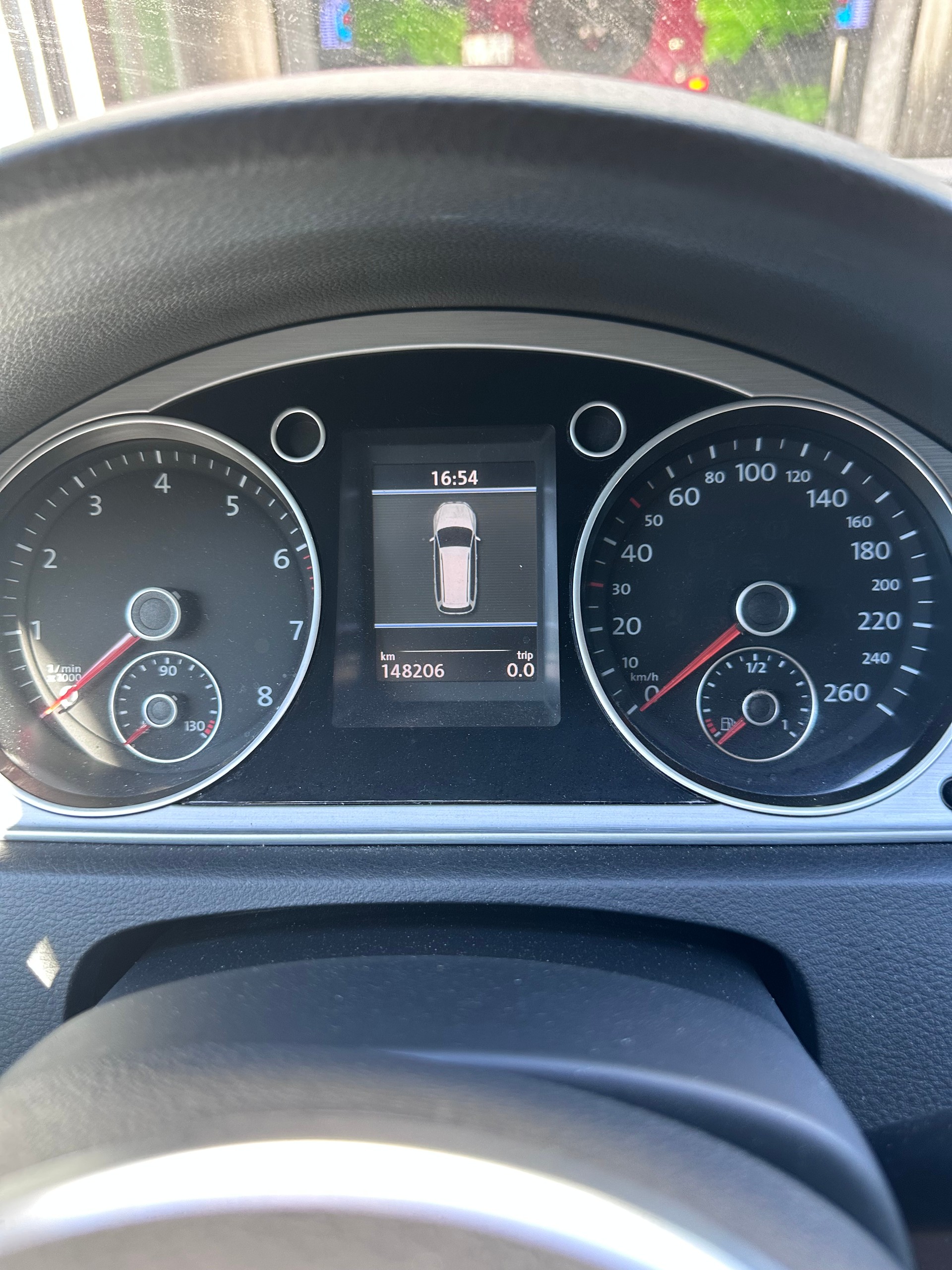 VW 3.6 V6 R-Line DSG 4Motion-image-2