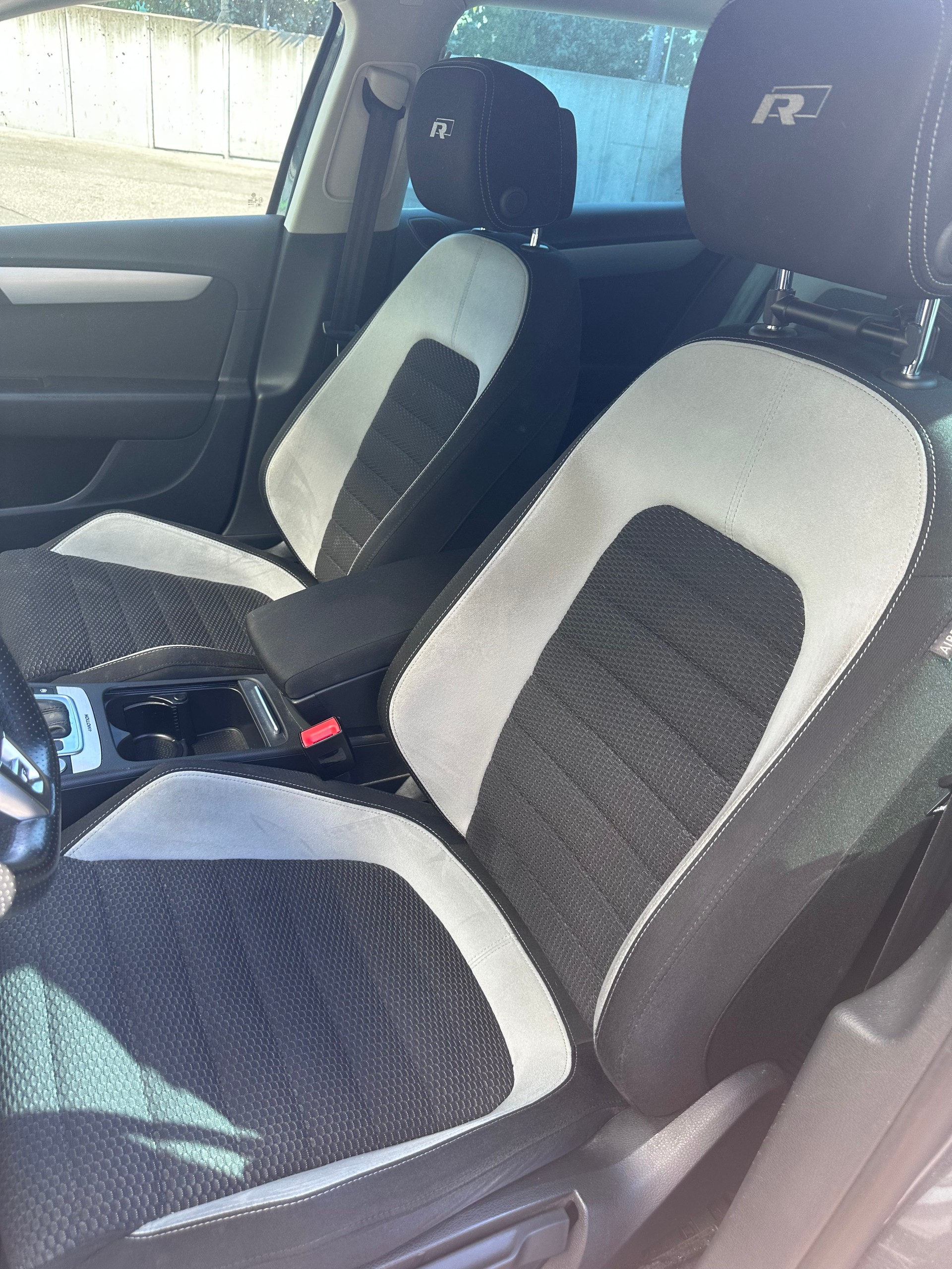 VW 3.6 V6 R-Line DSG 4Motion-image-3