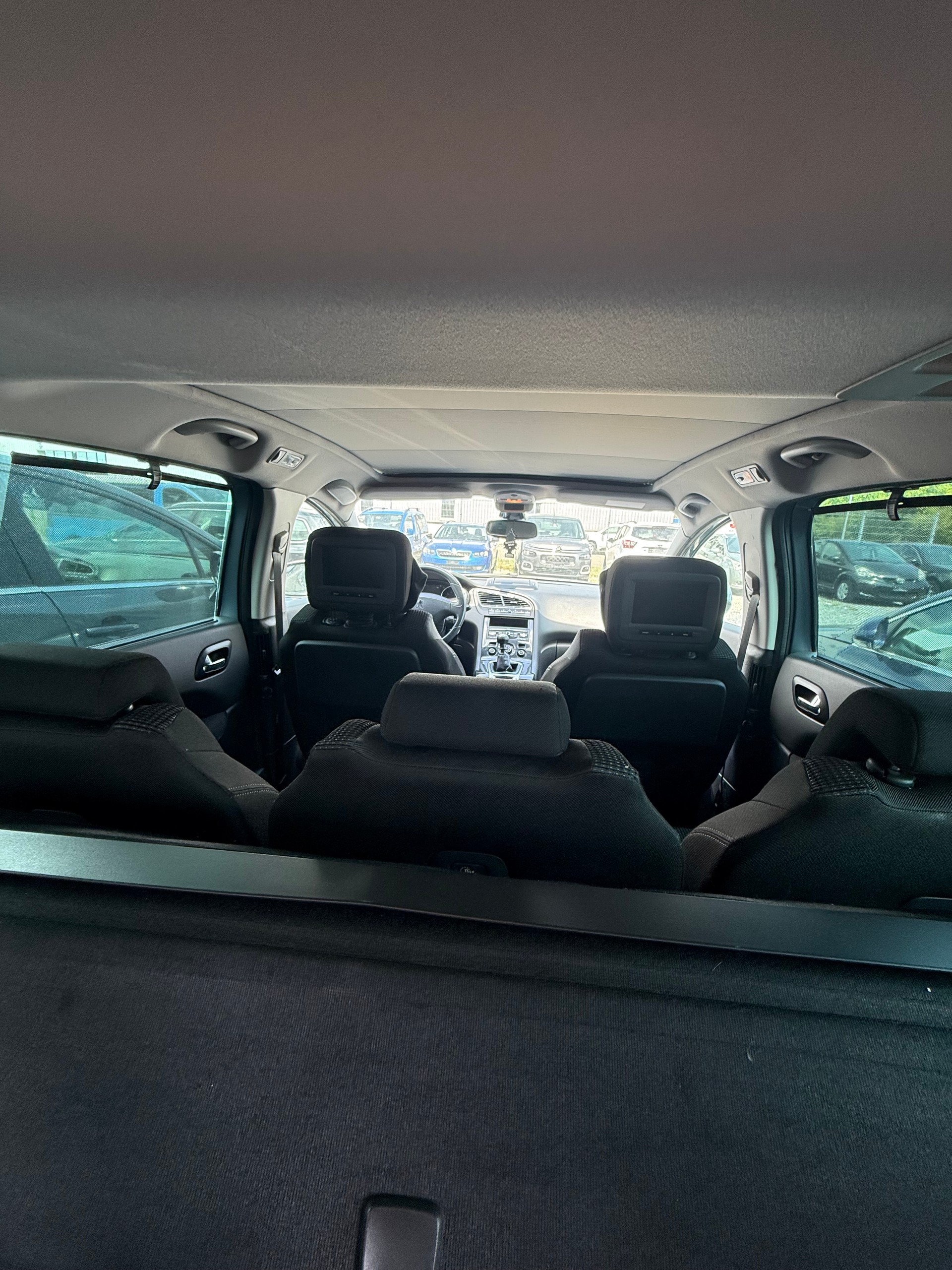 PEUGEOT 5008 1.6 16V T Sport Pack-image-10