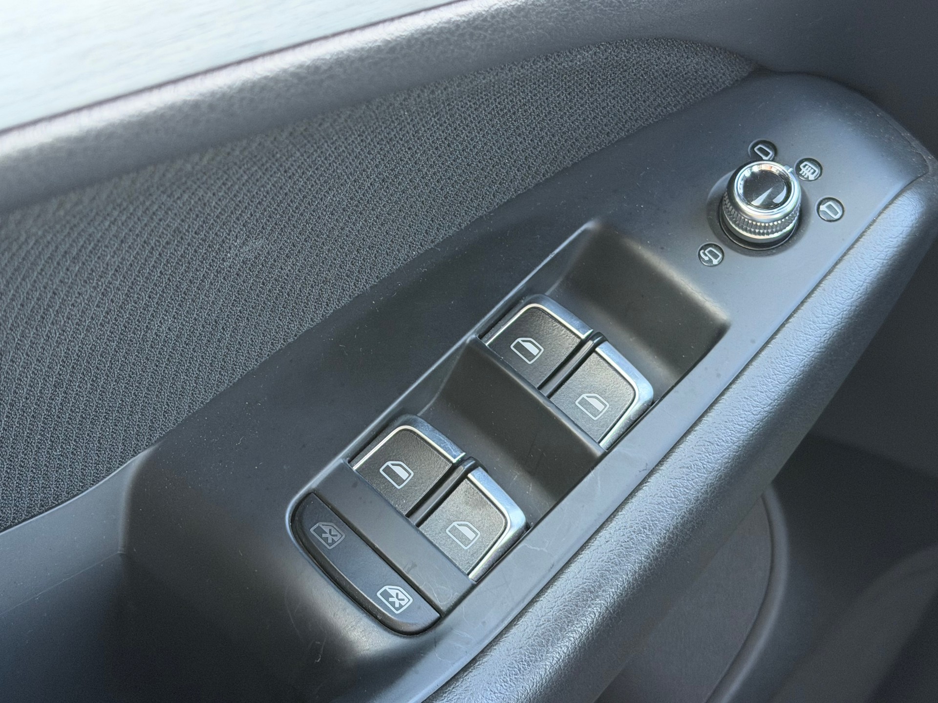 AUDI Q5 2.0 TFSI quattro tiptronic-image-17