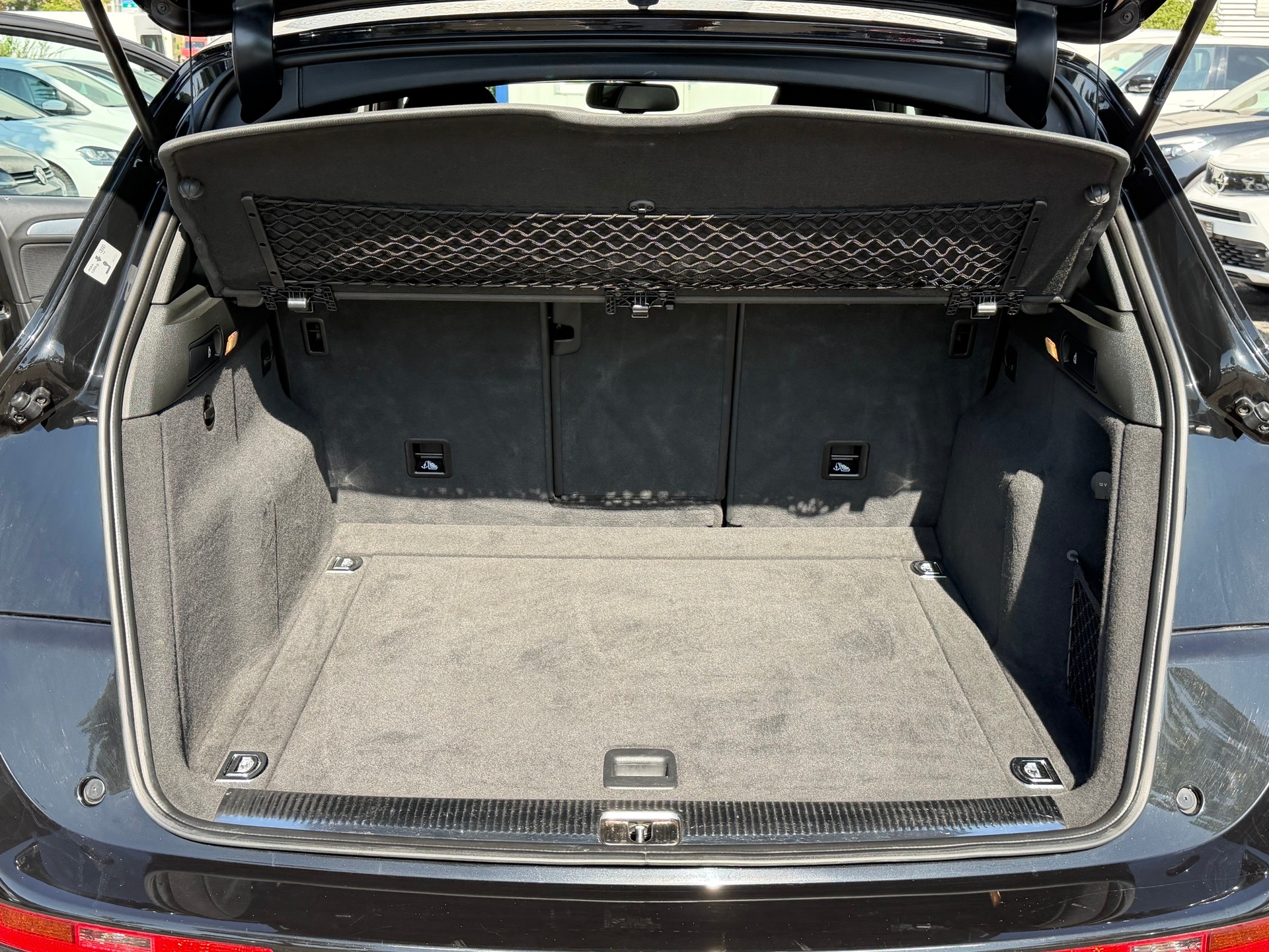 AUDI Q5 2.0 TFSI quattro tiptronic-image-25