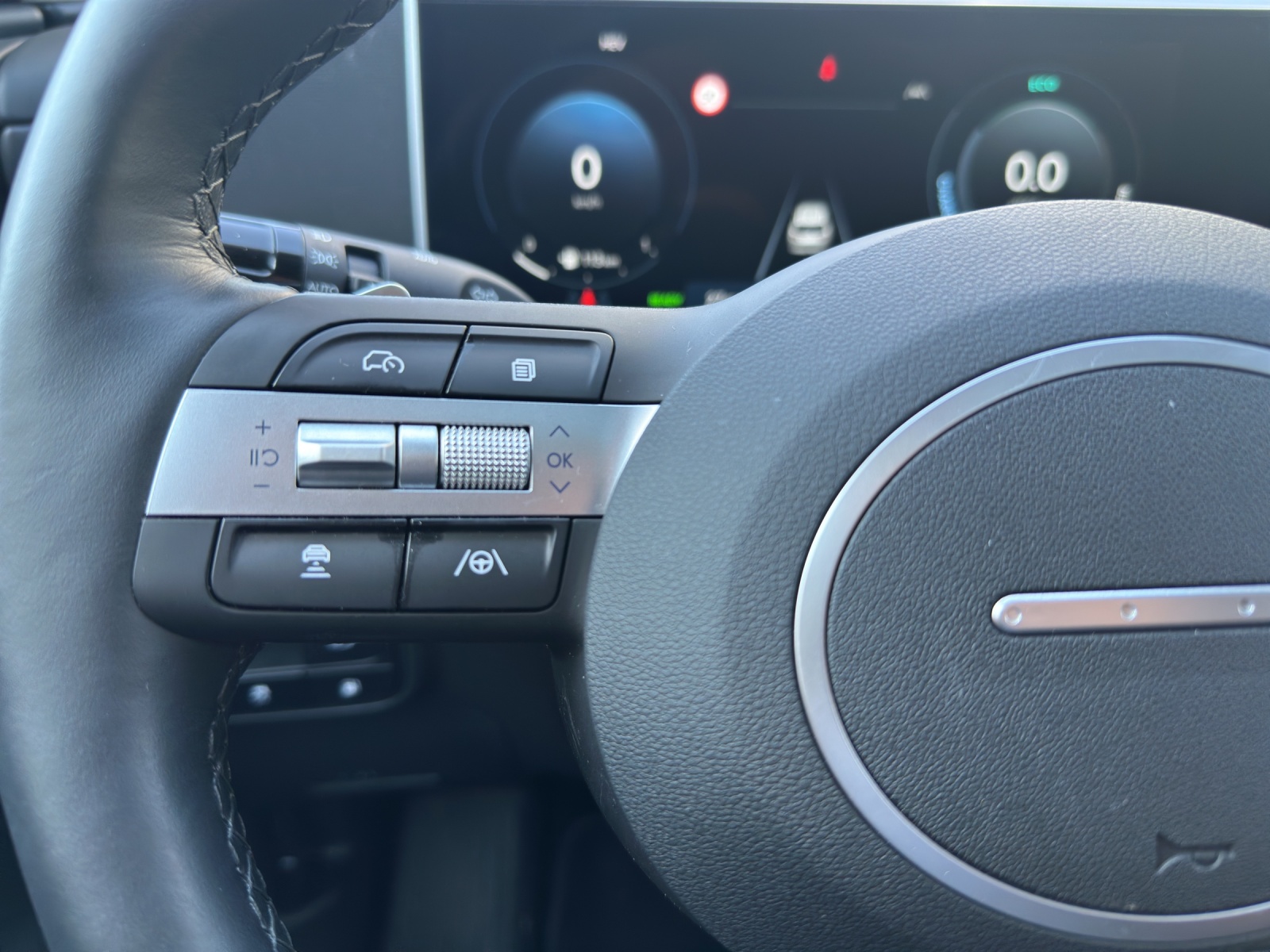 HYUNDAI Tucson 1.6 T-GDi PHEV Vertex Swiss Edition 4WD-image-9