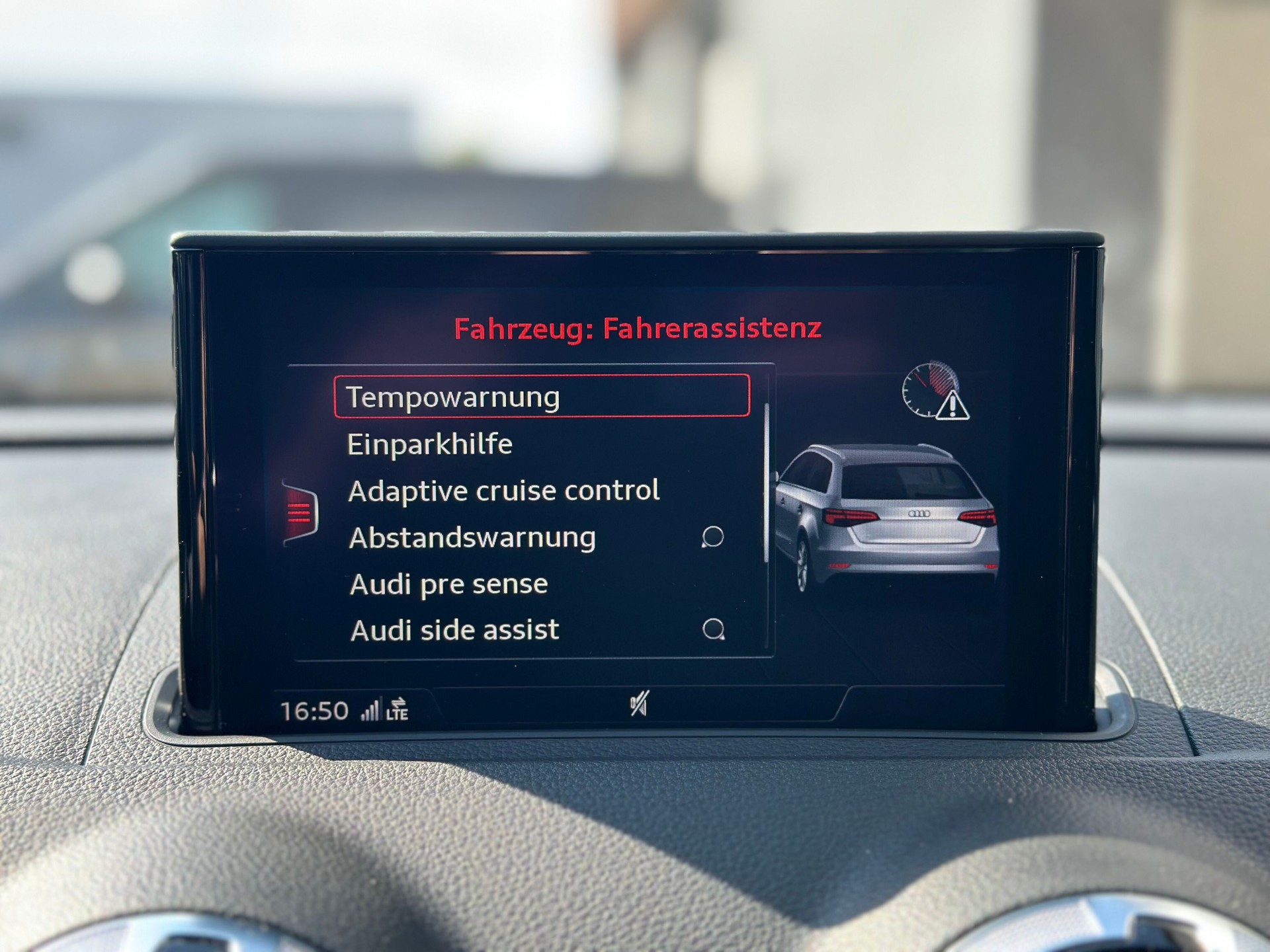 AUDI RS3 Sportback 2.5 TSI quattro S-tronic-image-11