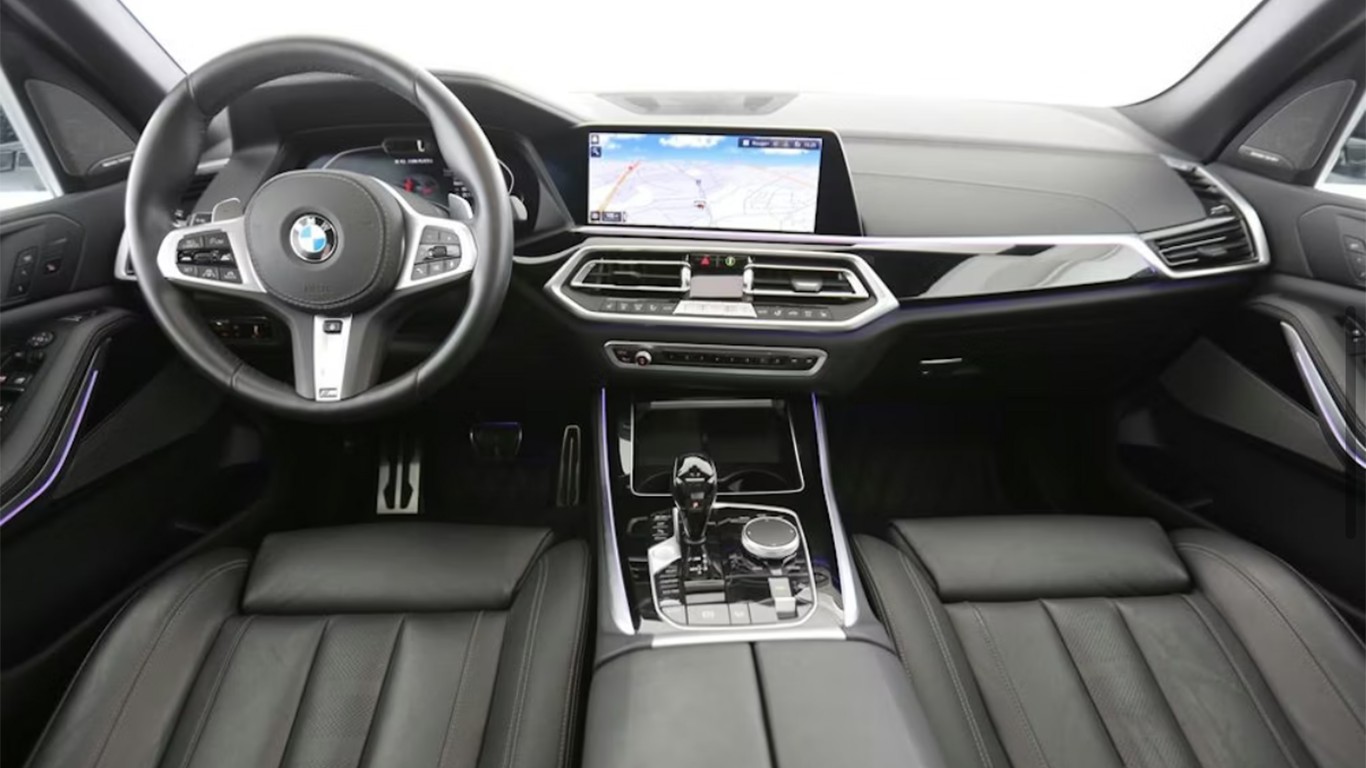 BMW M50i xDrive-image-4