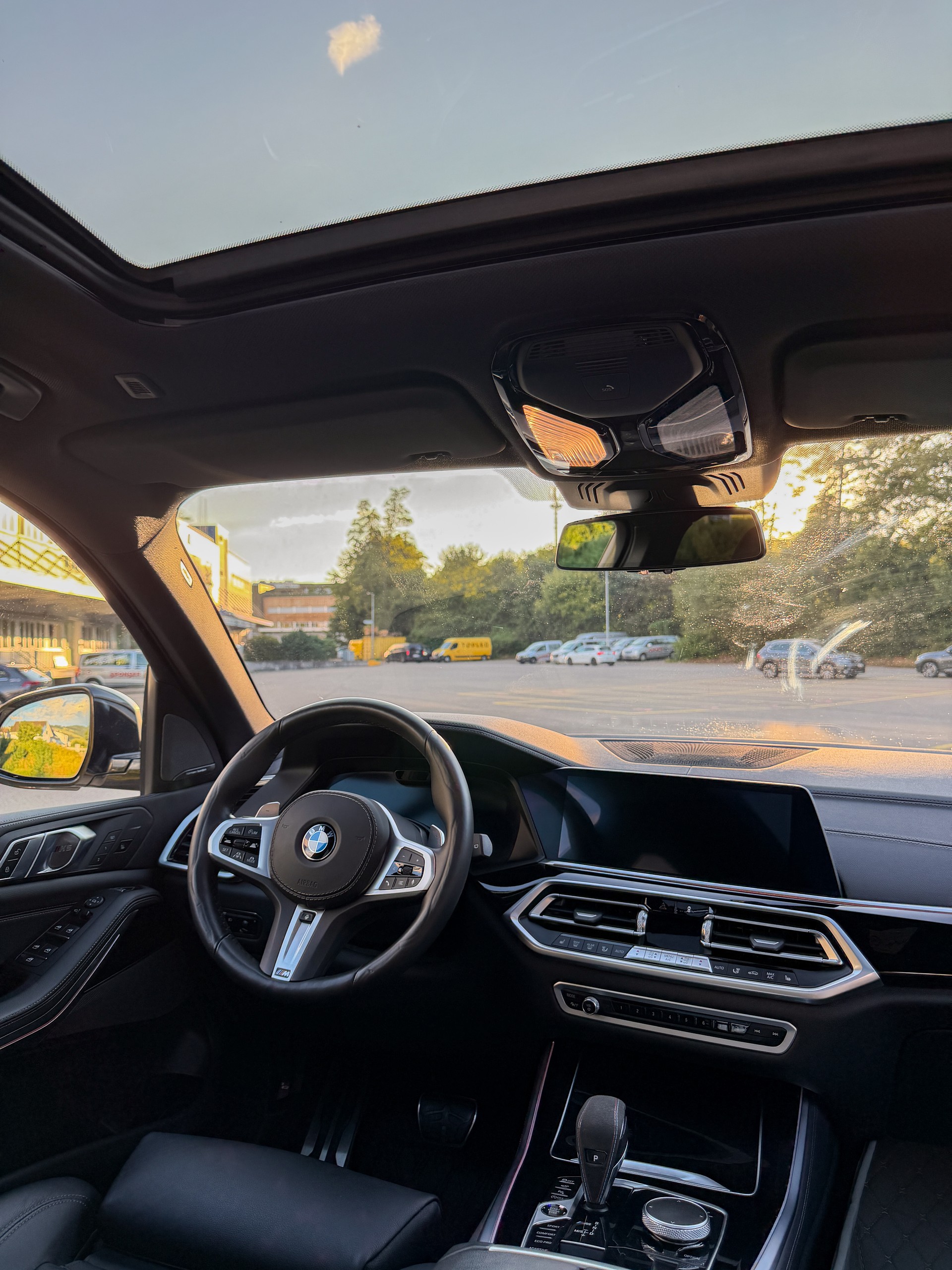 BMW M50i xDrive-image-3