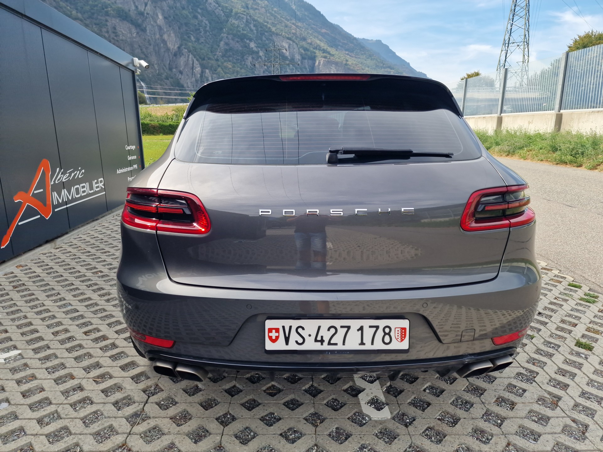 PORSCHE Macan Turbo PDK-image-5