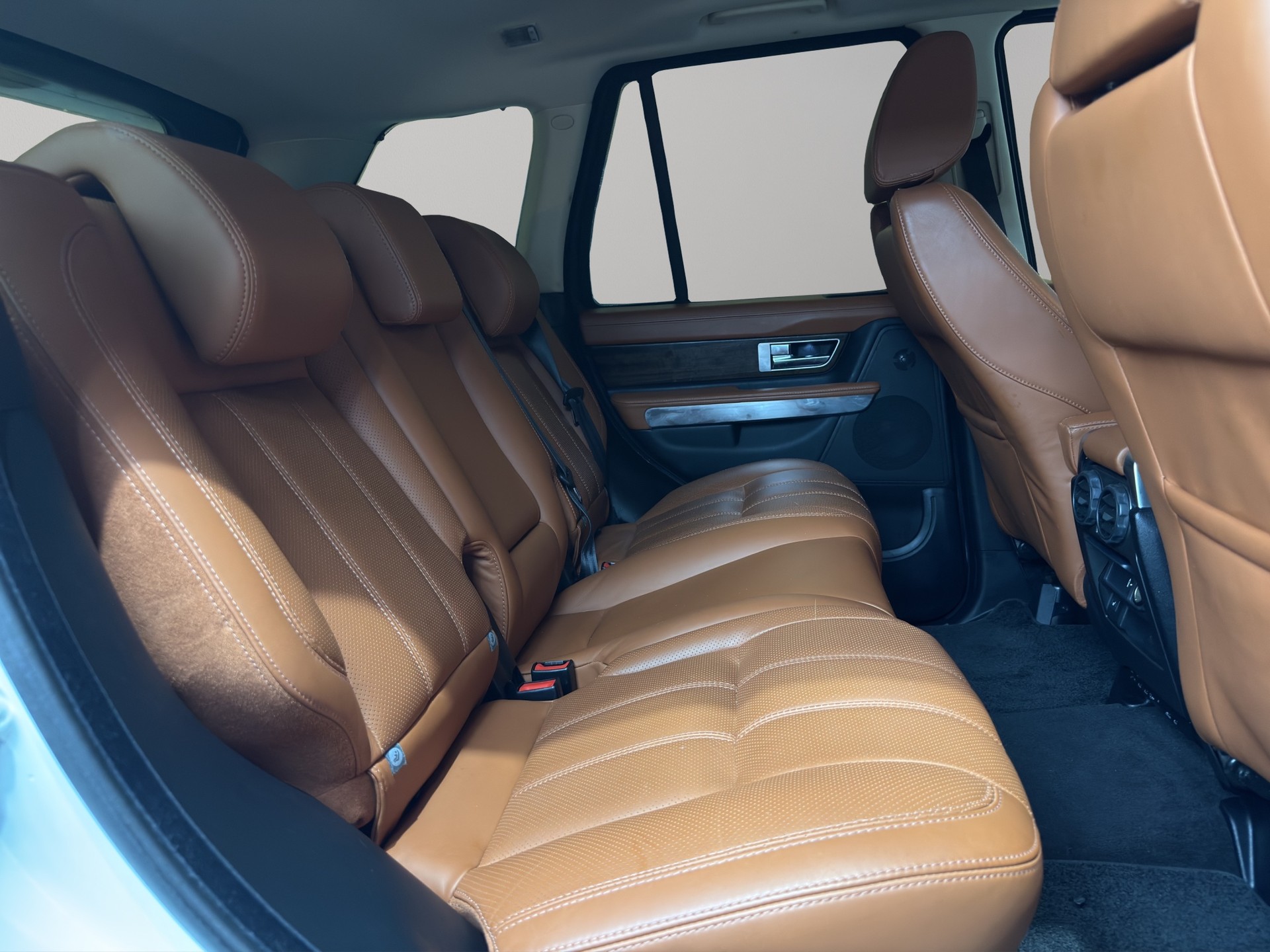 LAND ROVER Range Rover Sport 3.0 TDV6 SE Automatic-image-24