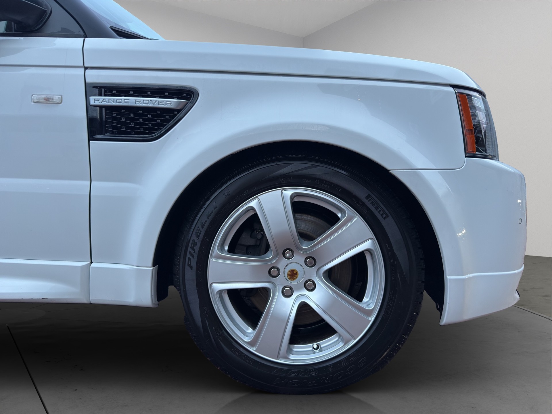 LAND ROVER Range Rover Sport 3.0 TDV6 SE Automatic-image-8