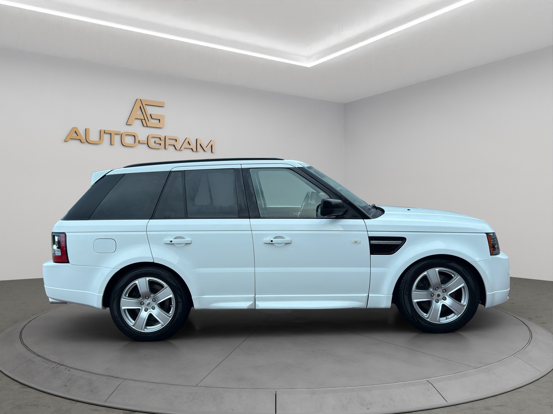 LAND ROVER Range Rover Sport 3.0 TDV6 SE Automatic-image-5