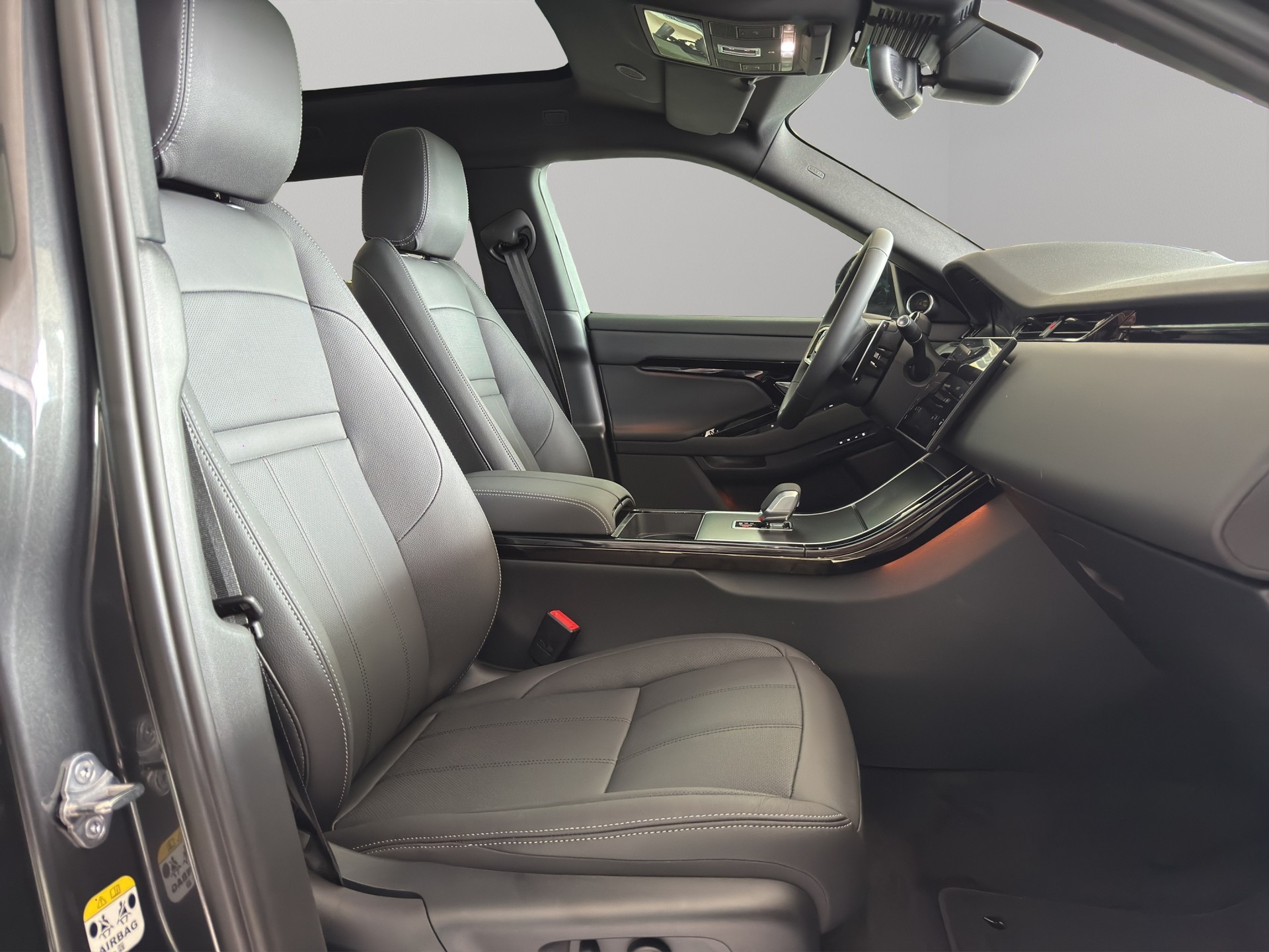 LAND ROVER Range Rover Evoque 1.5 T 270e Hoxton Edition-image-14