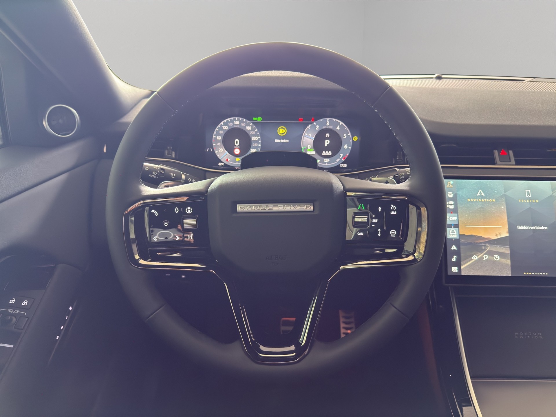 LAND ROVER Range Rover Evoque 1.5 T 270e Hoxton Edition-image-5