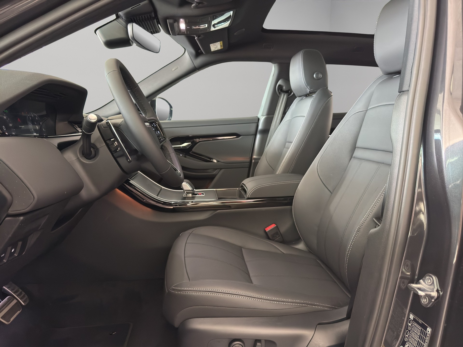 LAND ROVER Range Rover Evoque 1.5 T 270e Hoxton Edition-image-15