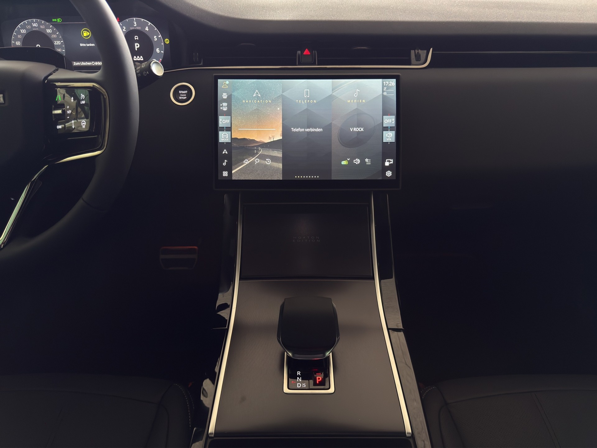LAND ROVER Range Rover Evoque 1.5 T 270e Hoxton Edition-image-6