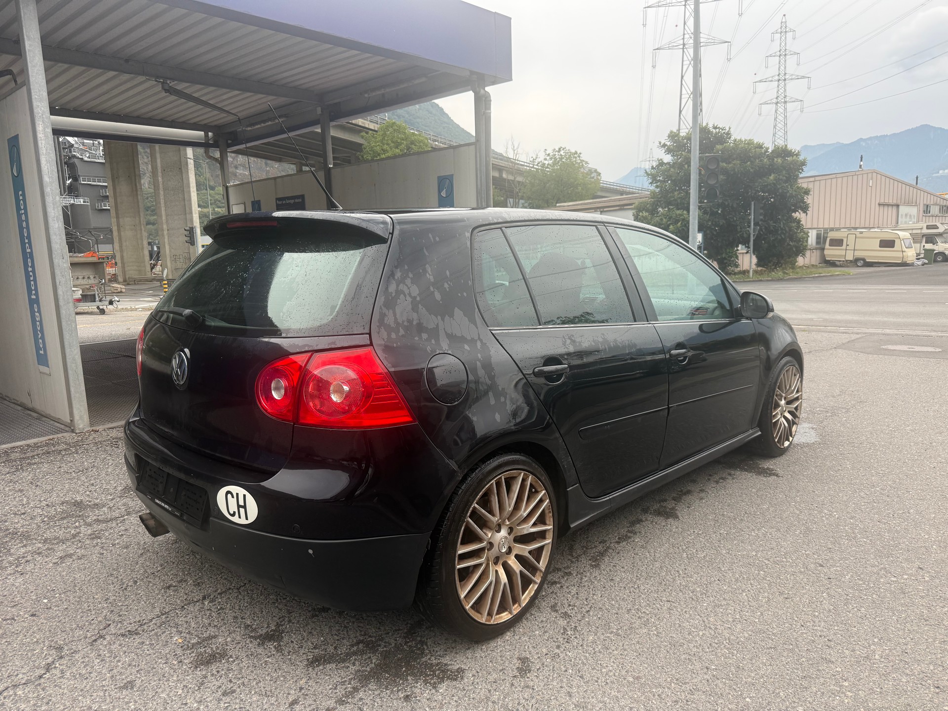 VW Golf 2.0 TFSI GTI-image-2